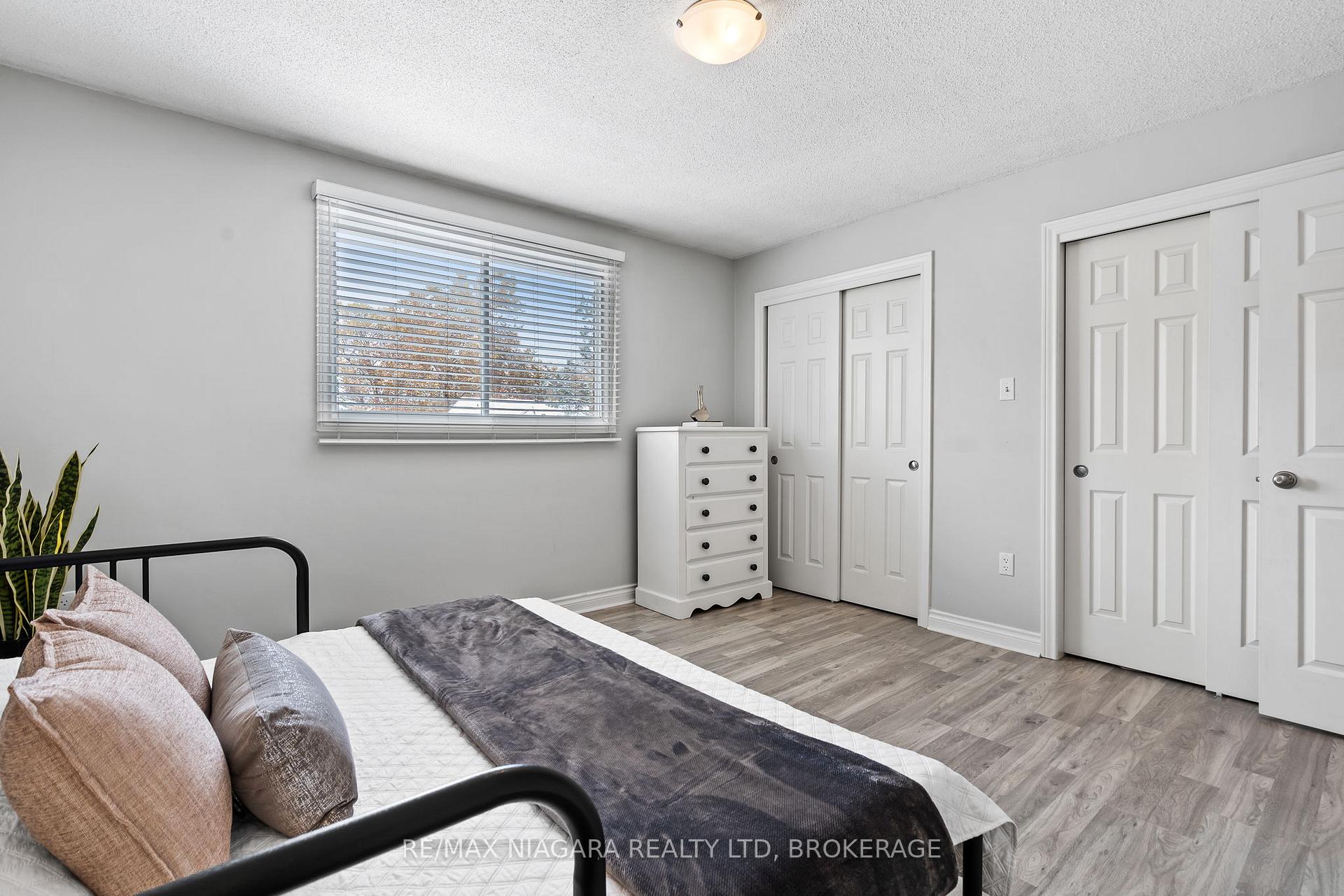 Photo 17 of 22 Michelle Drive, St. Catharines, Grapeview — HOMEH