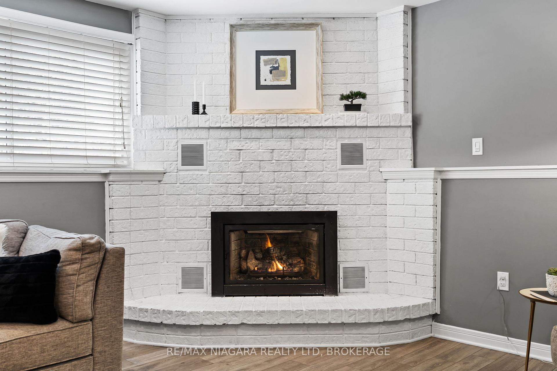 Photo 20 of 22 Michelle Drive, St. Catharines, Grapeview — HOMEH