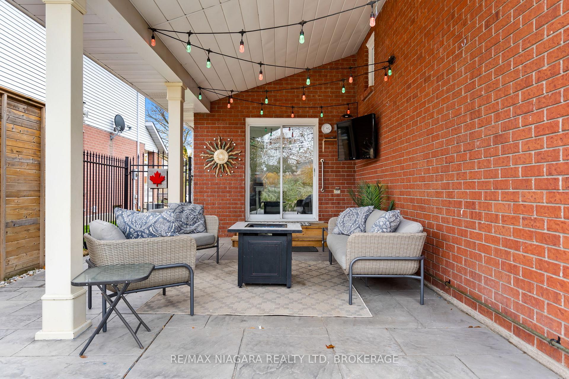 Photo 29 of 22 Michelle Drive, St. Catharines, Grapeview — HOMEH