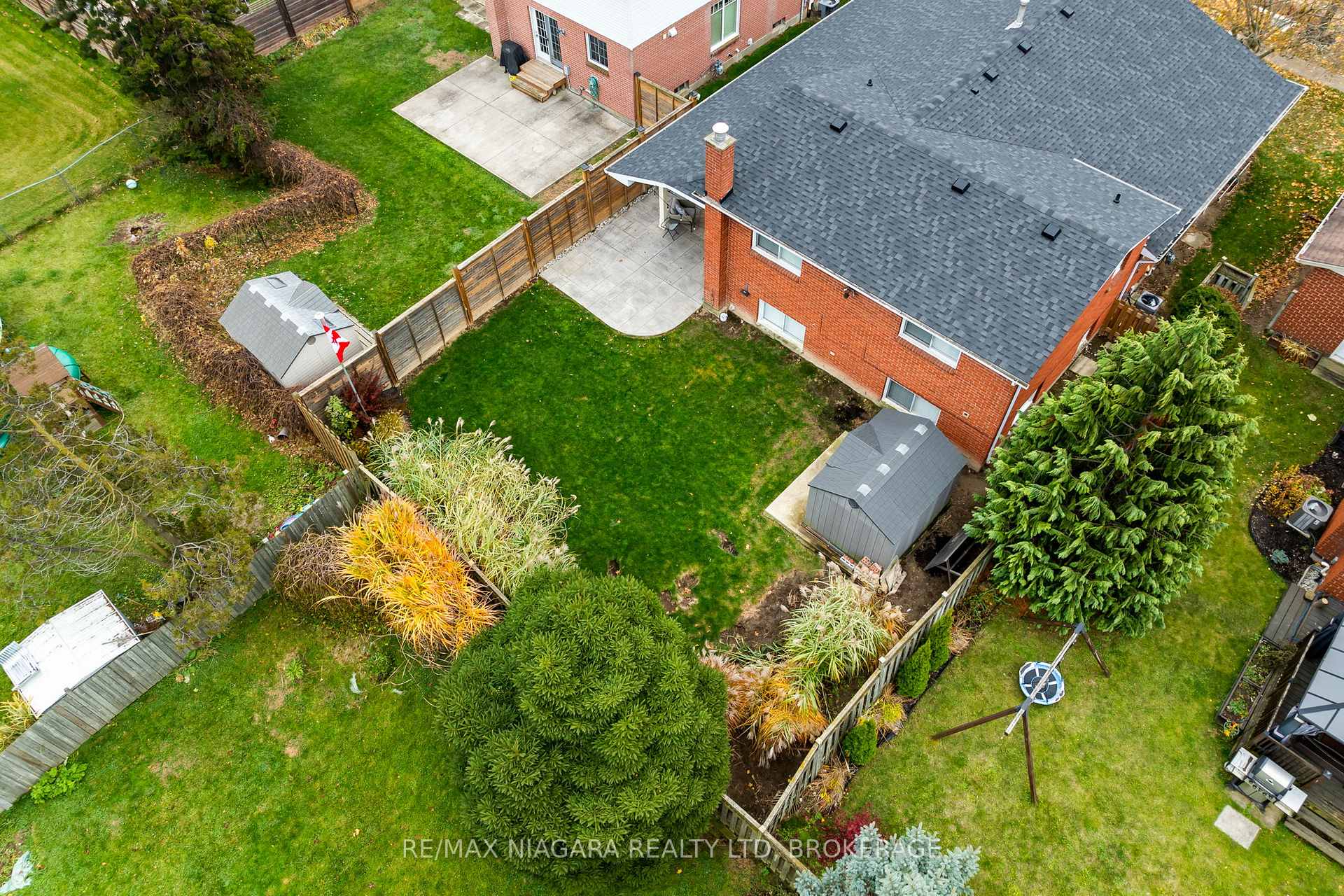 Photo 35 of 22 Michelle Drive, St. Catharines, Grapeview — HOMEH