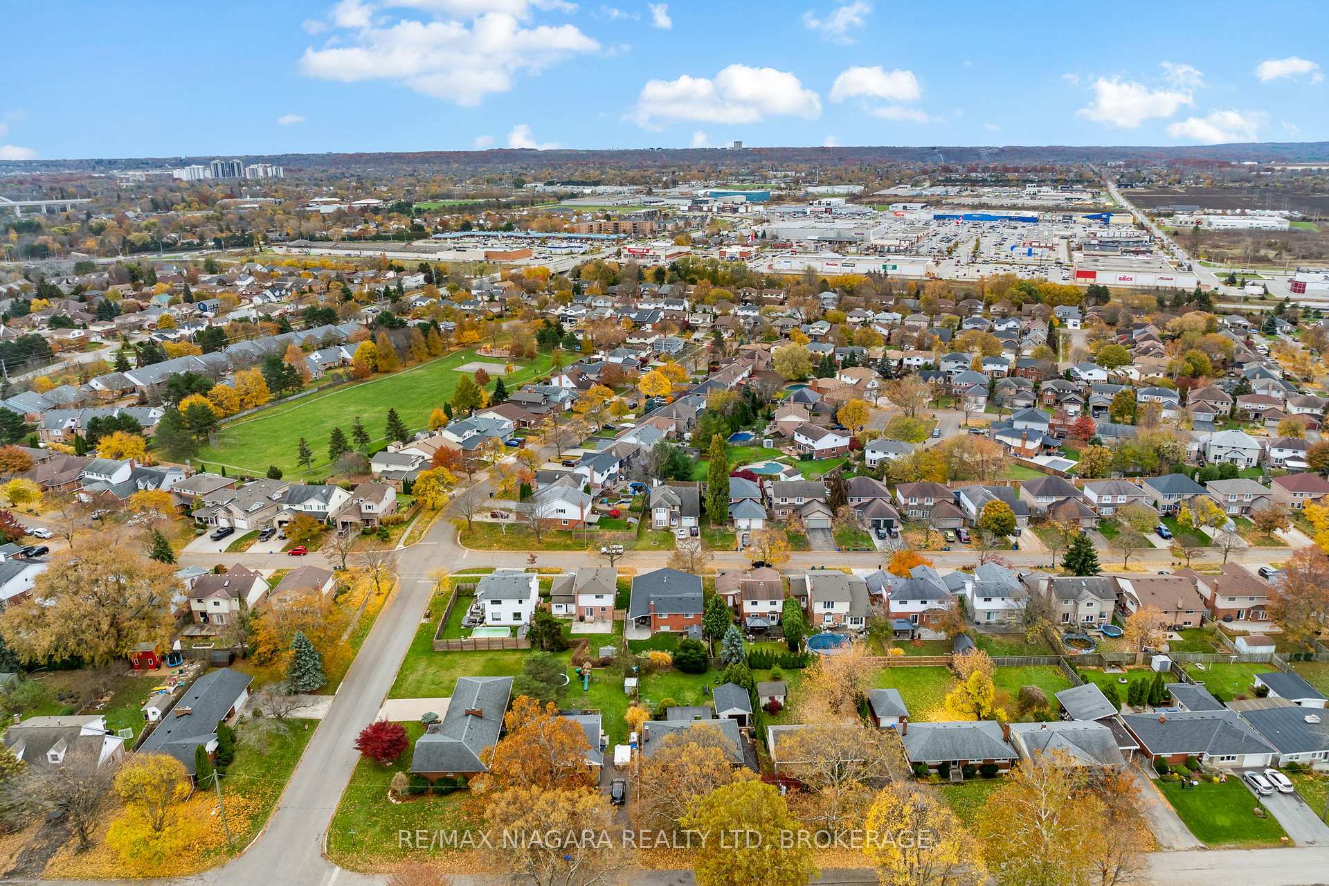 Photo 39 of 22 Michelle Drive, St. Catharines, Grapeview — HOMEH