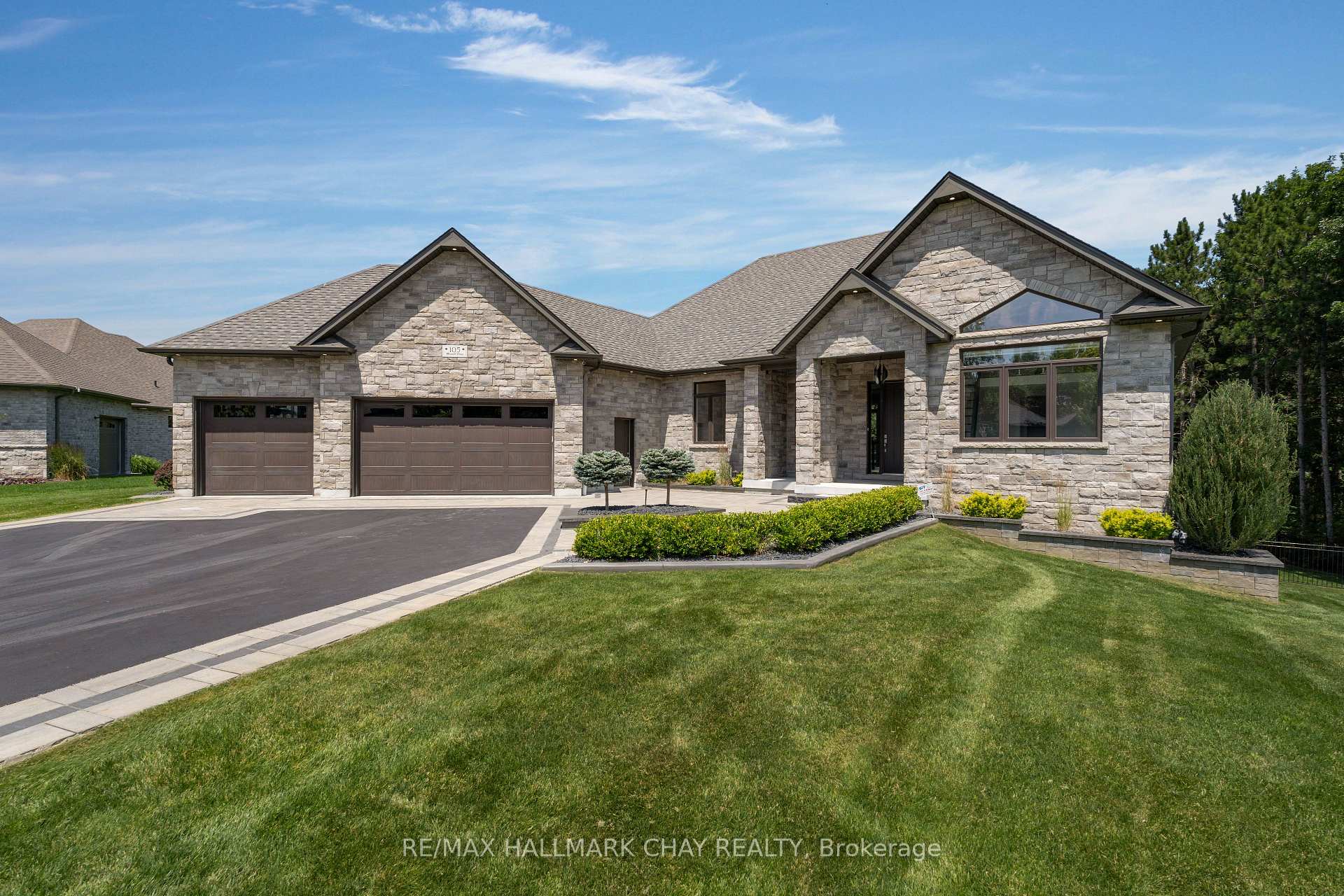 Photo 2 of 105 Mennill Drive, Springwater, Snow Valley — HOMEH