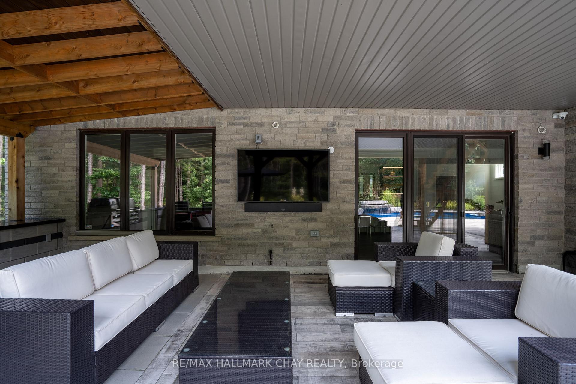Photo 25 of 105 Mennill Drive, Springwater, Snow Valley — HOMEH