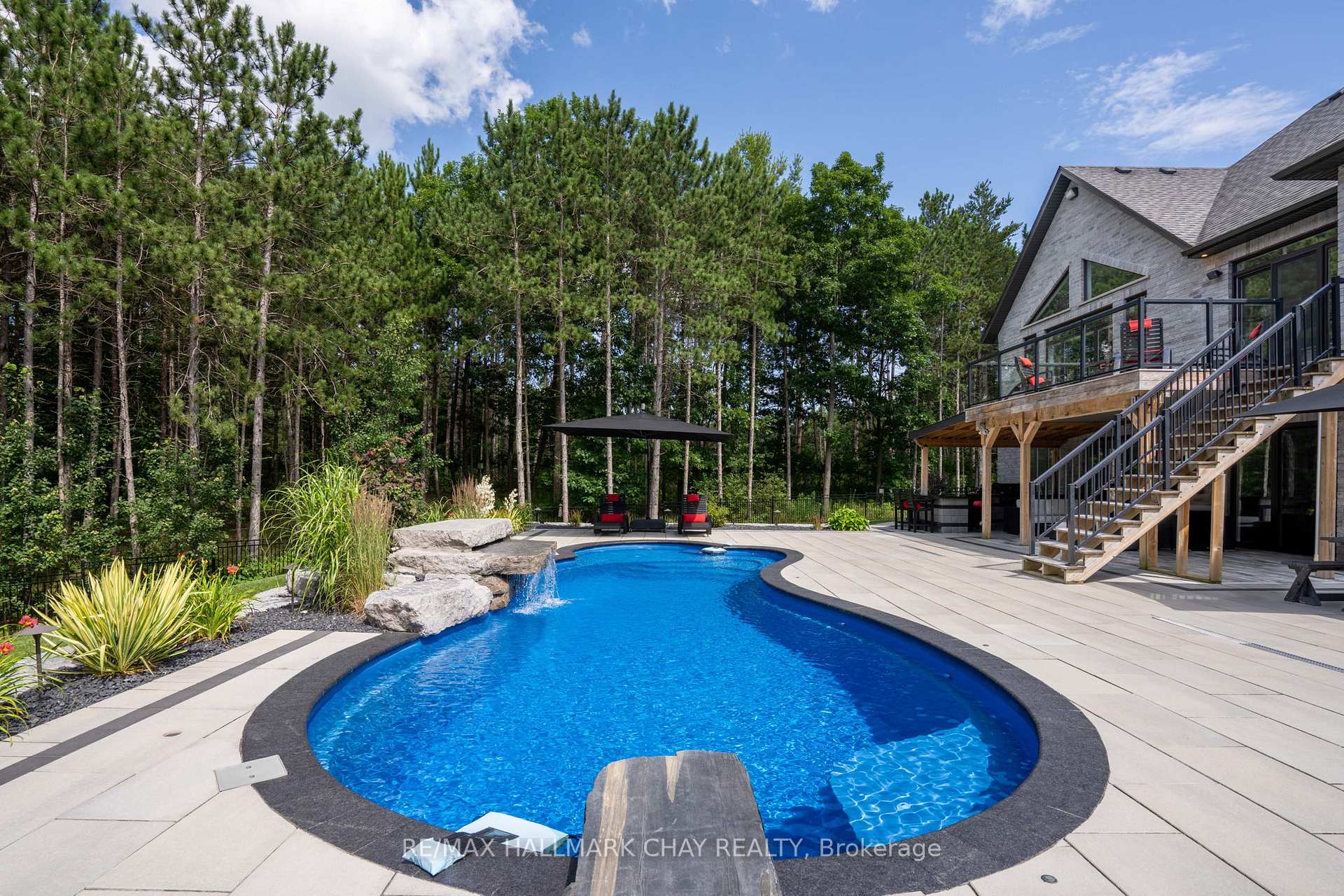 Photo 28 of 105 Mennill Drive, Springwater, Snow Valley — HOMEH