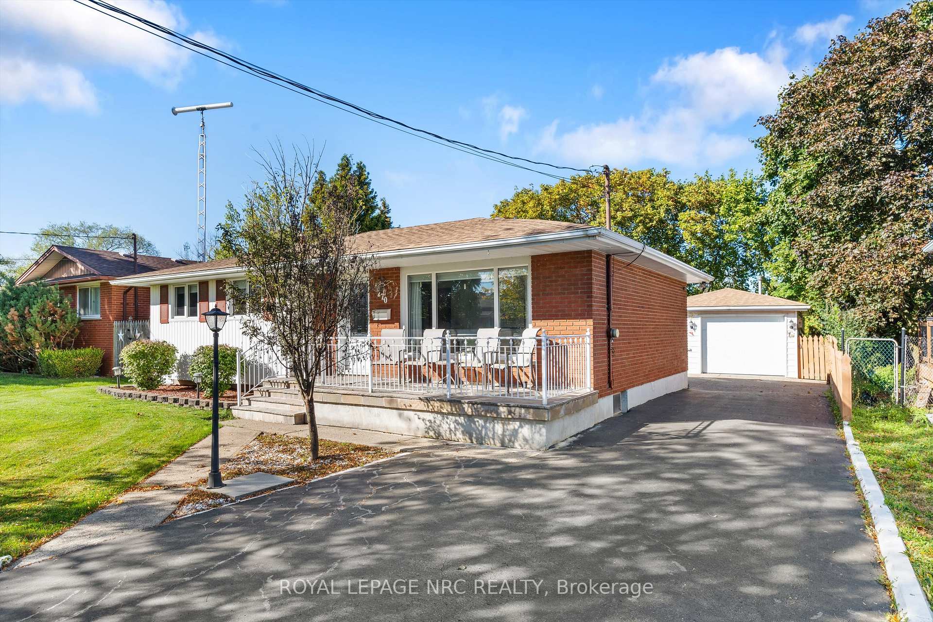 Photo 3 of 270 St. Paul Street W, St. Catharines, Ridley — HOMEH