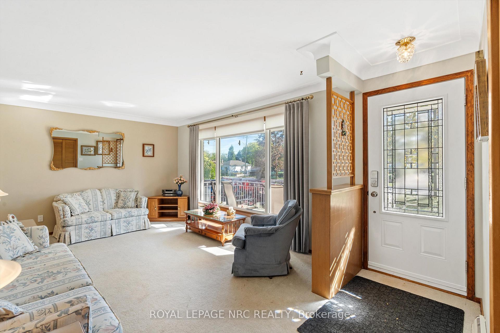 Photo 5 of 270 St. Paul Street W, St. Catharines, Ridley — HOMEH