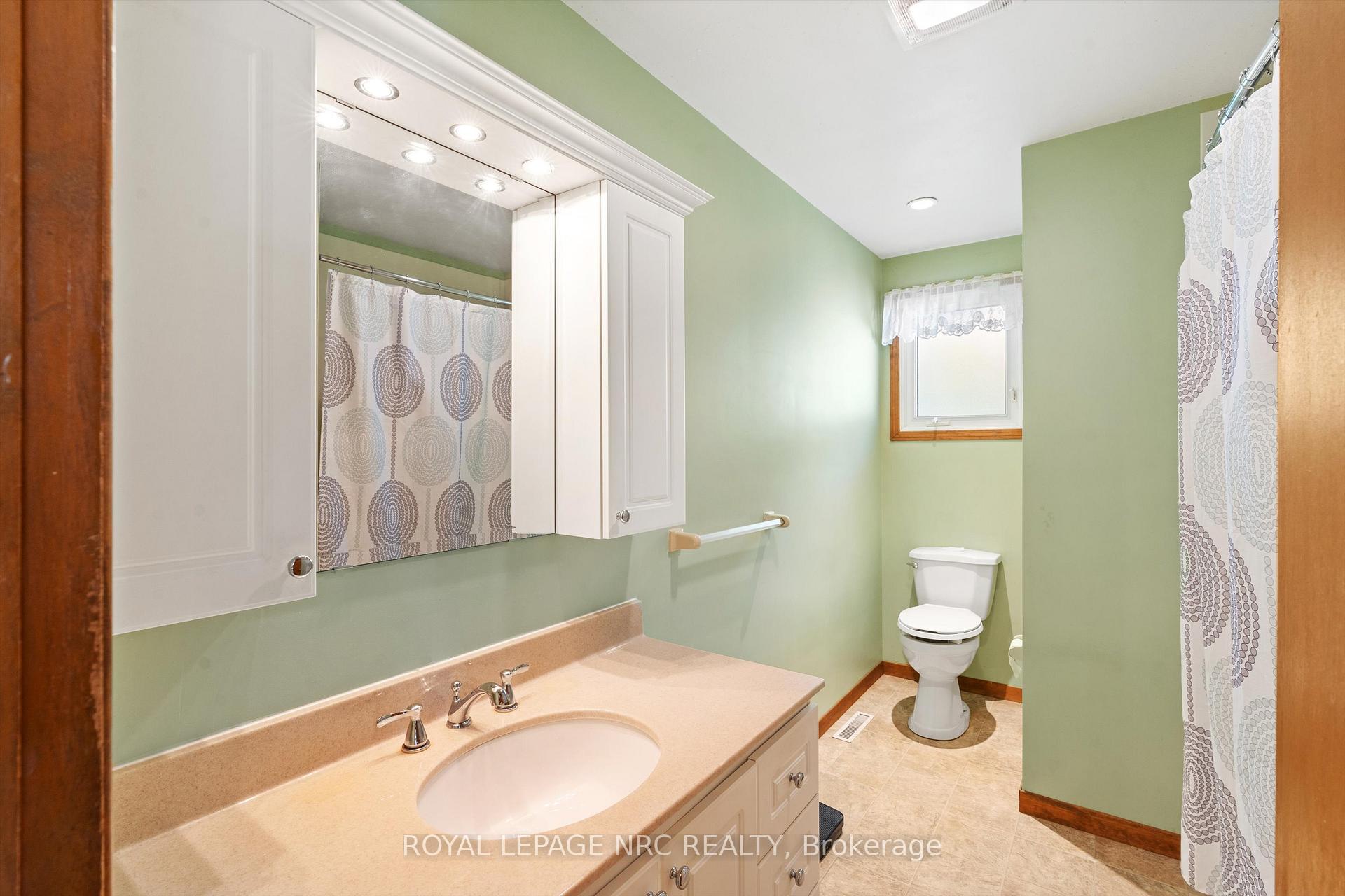 Photo 19 of 270 St. Paul Street W, St. Catharines, Ridley — HOMEH