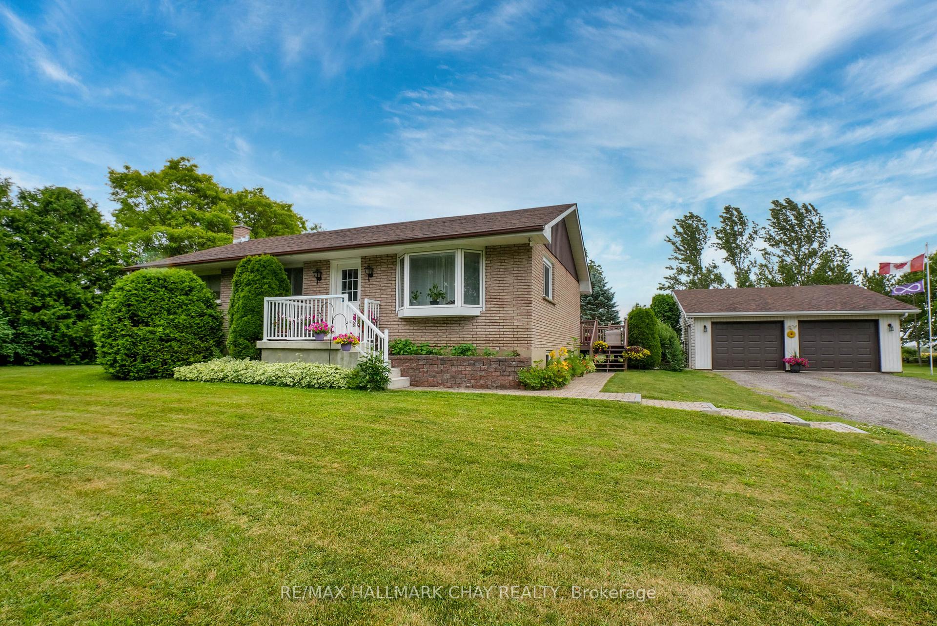 Photo 3 of 1243 Flos Eight Road E, Springwater, Rural Springwater — HOMEH