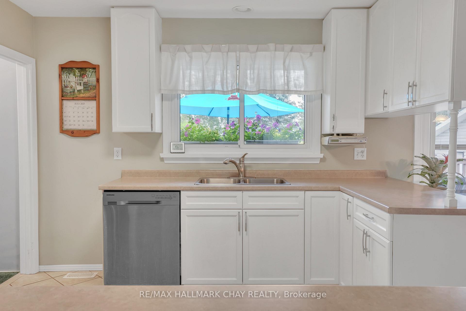Photo 12 of 1243 Flos Eight Road E, Springwater, Rural Springwater — HOMEH