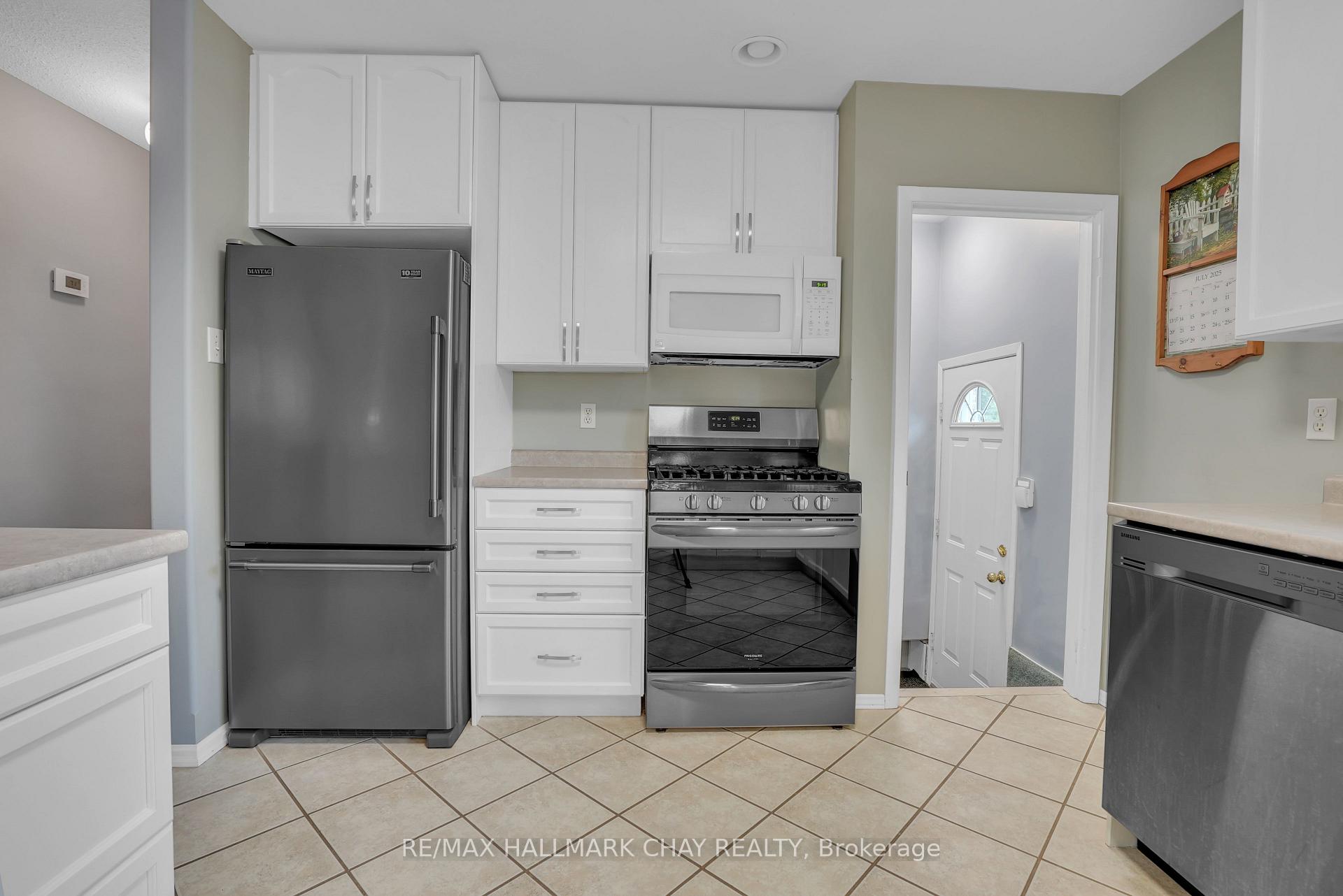 Photo 13 of 1243 Flos Eight Road E, Springwater, Rural Springwater — HOMEH