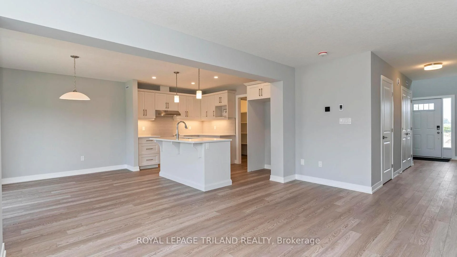 Photo 9 of 114 Styles Drive, St. Thomas — HOMEH