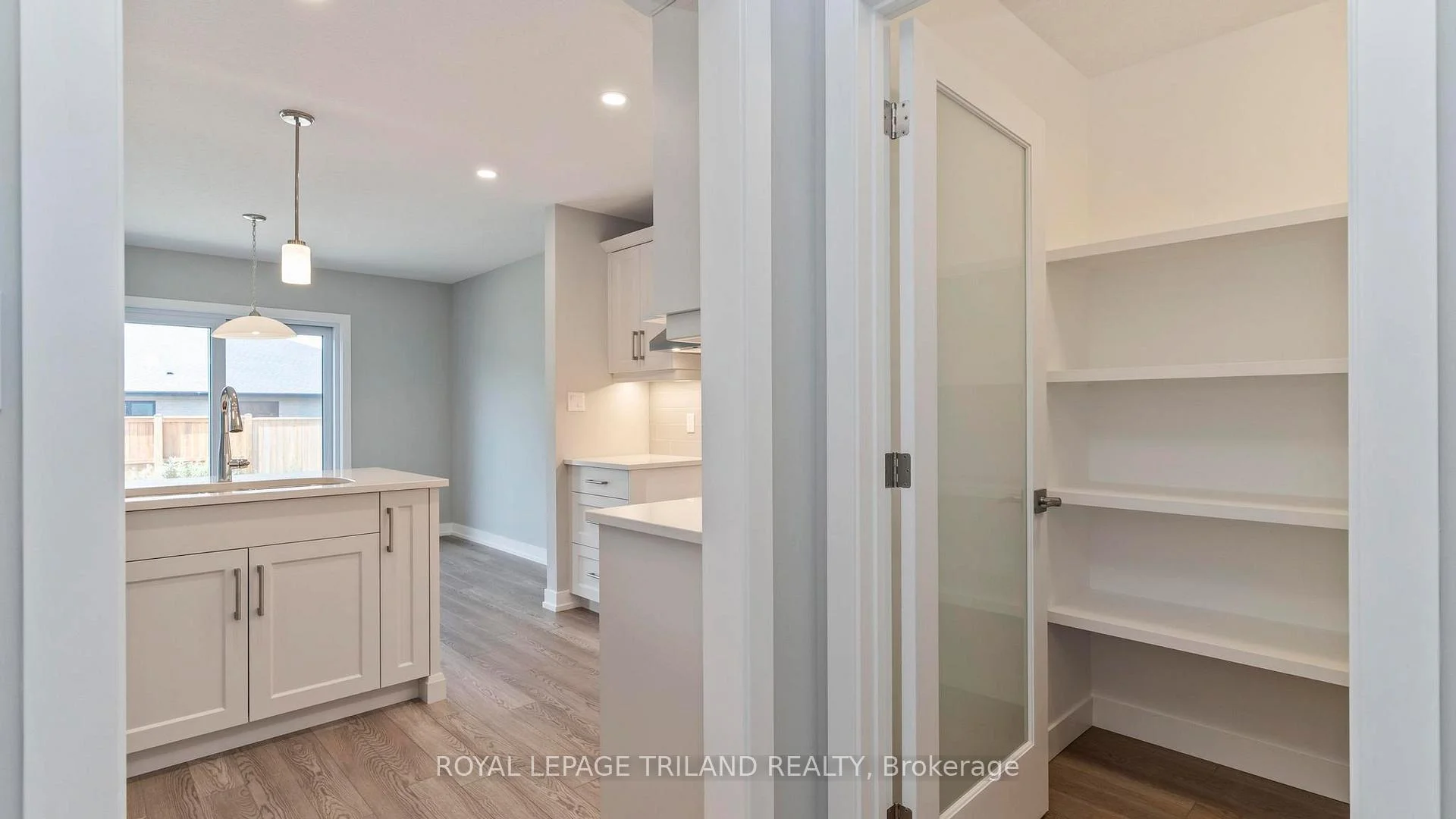 Photo 13 of 114 Styles Drive, St. Thomas — HOMEH