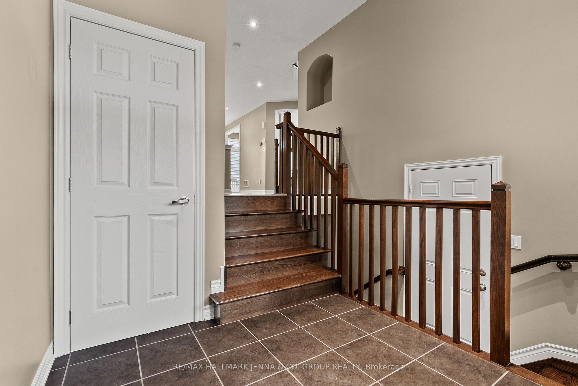 Photo 4 of 326 Gallantry Way, Ottawa, Stittsville (North) — HOMEH