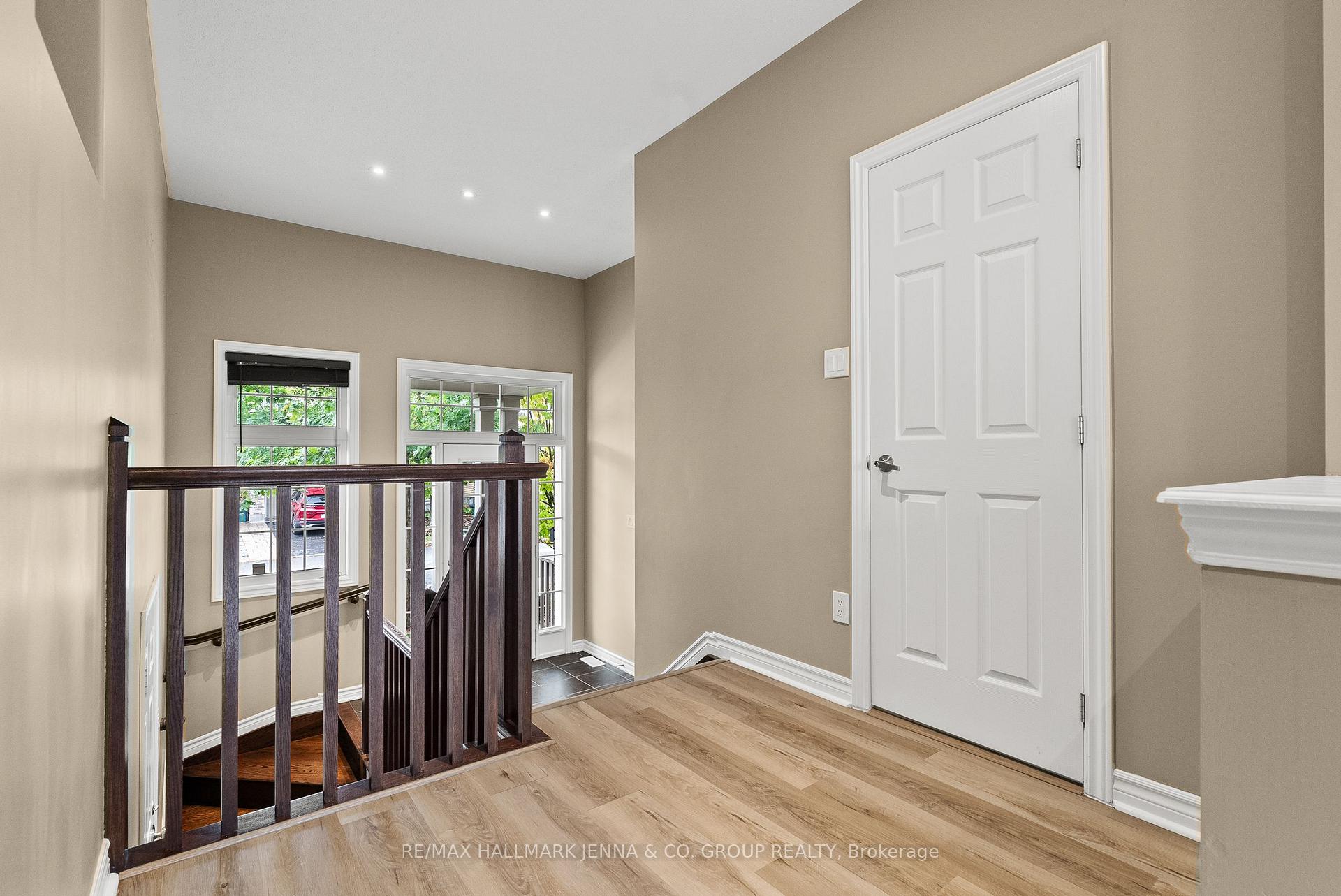 Photo 5 of 326 Gallantry Way, Ottawa, Stittsville (North) — HOMEH