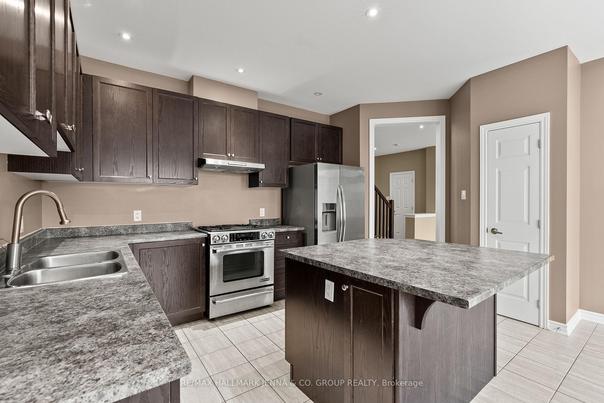 Photo 13 of 326 Gallantry Way, Ottawa, Stittsville (North) — HOMEH