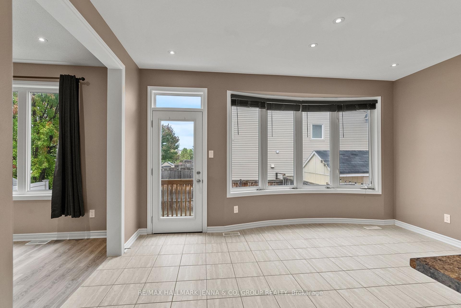 Photo 14 of 326 Gallantry Way, Ottawa, Stittsville (North) — HOMEH
