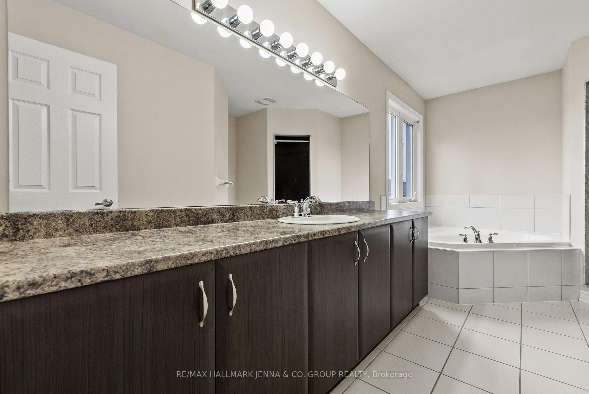 Photo 24 of 326 Gallantry Way, Ottawa, Stittsville (North) — HOMEH