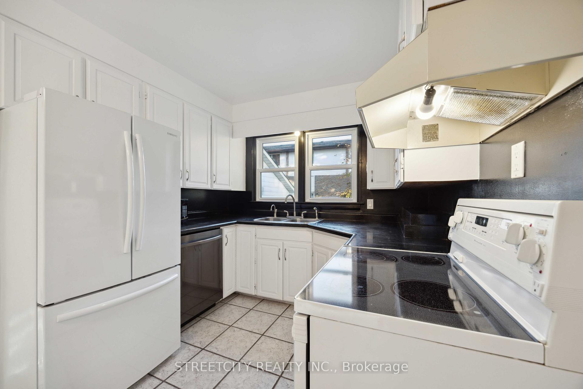 Photo 4 of 359 Murray Street, St. Clair — HOMEH