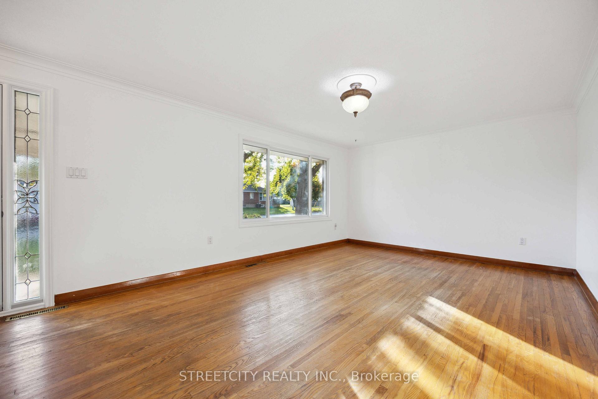 Photo 12 of 359 Murray Street, St. Clair — HOMEH