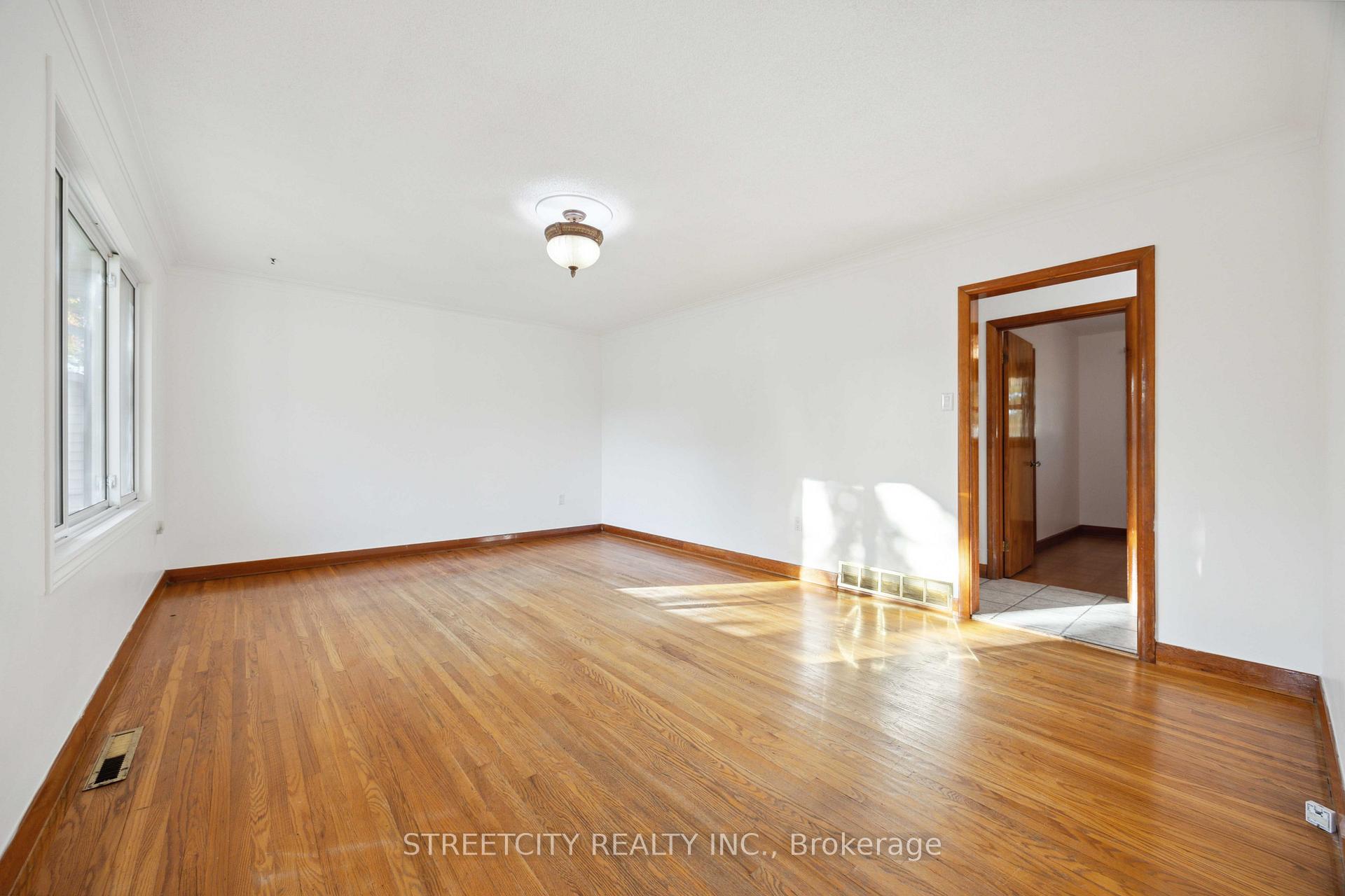 Photo 13 of 359 Murray Street, St. Clair — HOMEH