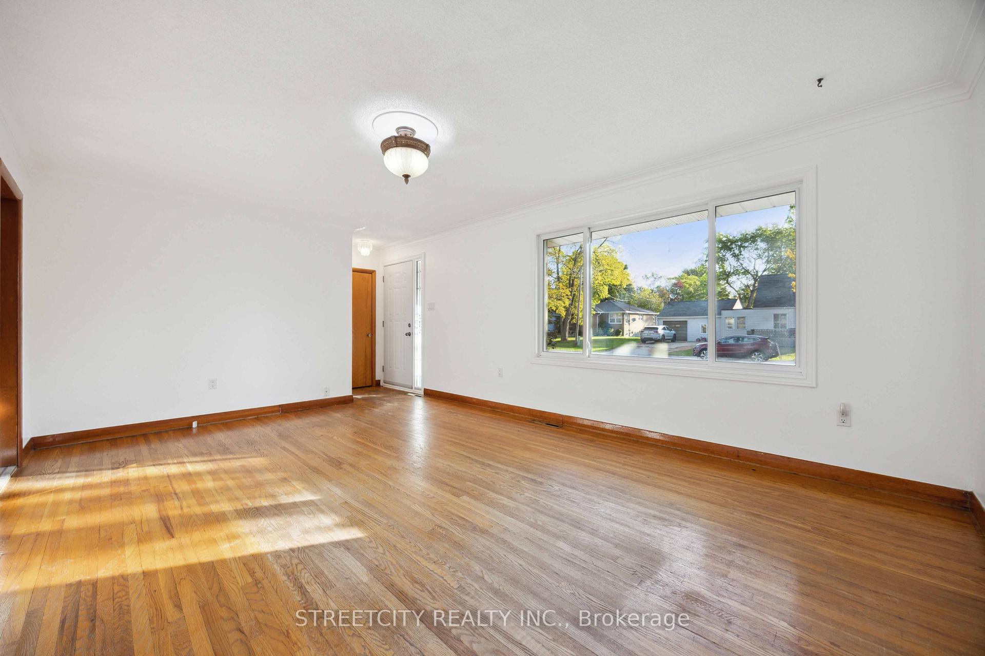 Photo 14 of 359 Murray Street, St. Clair — HOMEH