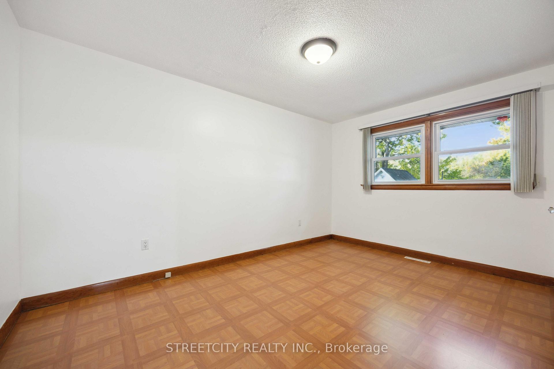 Photo 15 of 359 Murray Street, St. Clair — HOMEH