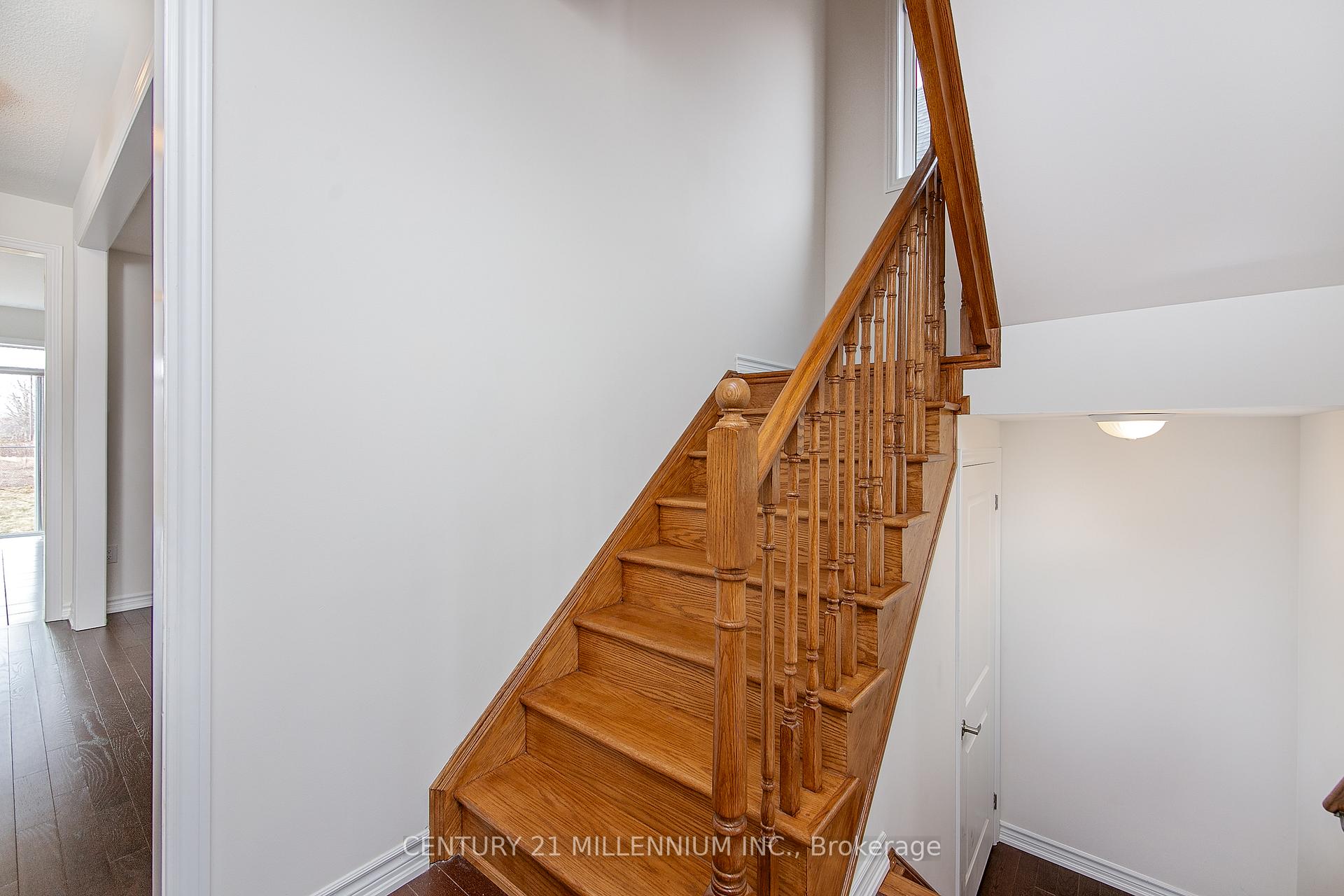 Photo 7 of 79 Rugman Crescent, Springwater, Centre Vespra — HOMEH