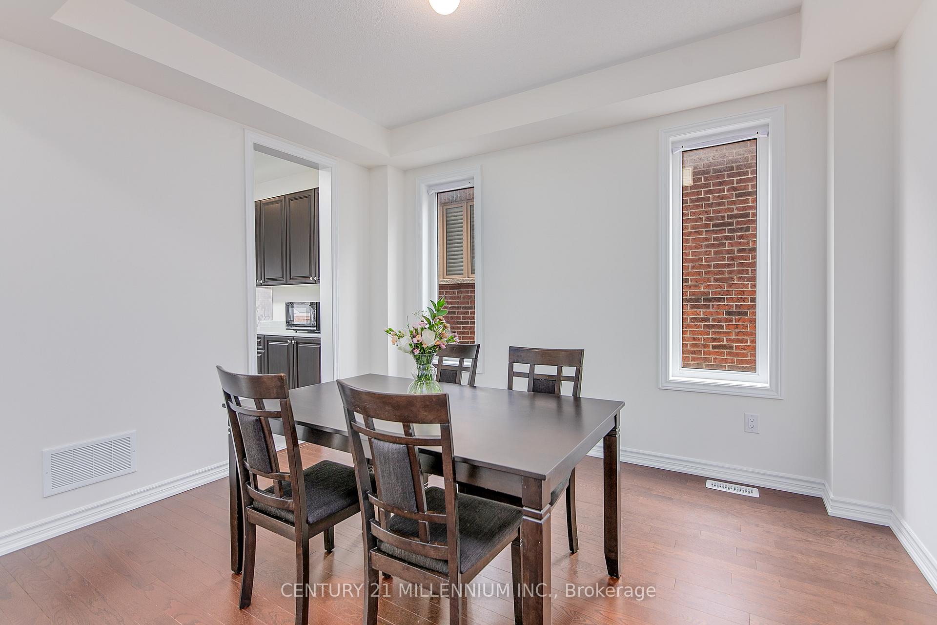 Photo 10 of 79 Rugman Crescent, Springwater, Centre Vespra — HOMEH