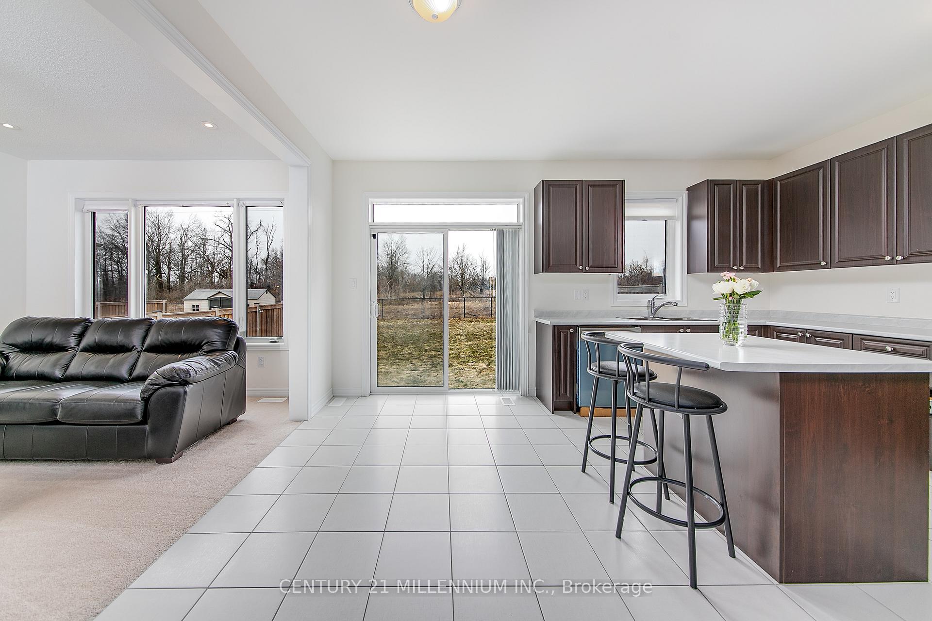 Photo 12 of 79 Rugman Crescent, Springwater, Centre Vespra — HOMEH