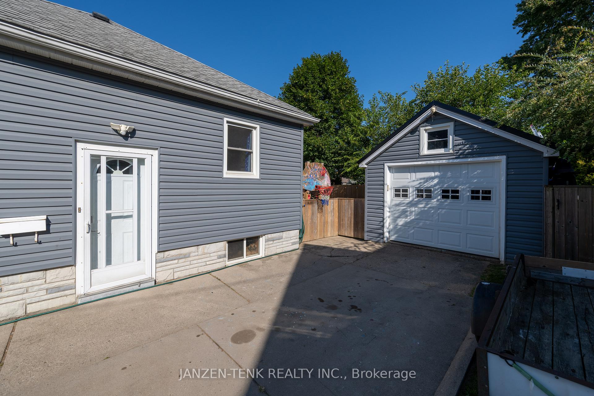 Photo 31 of 154 Elm Street, St. Thomas — HOMEH