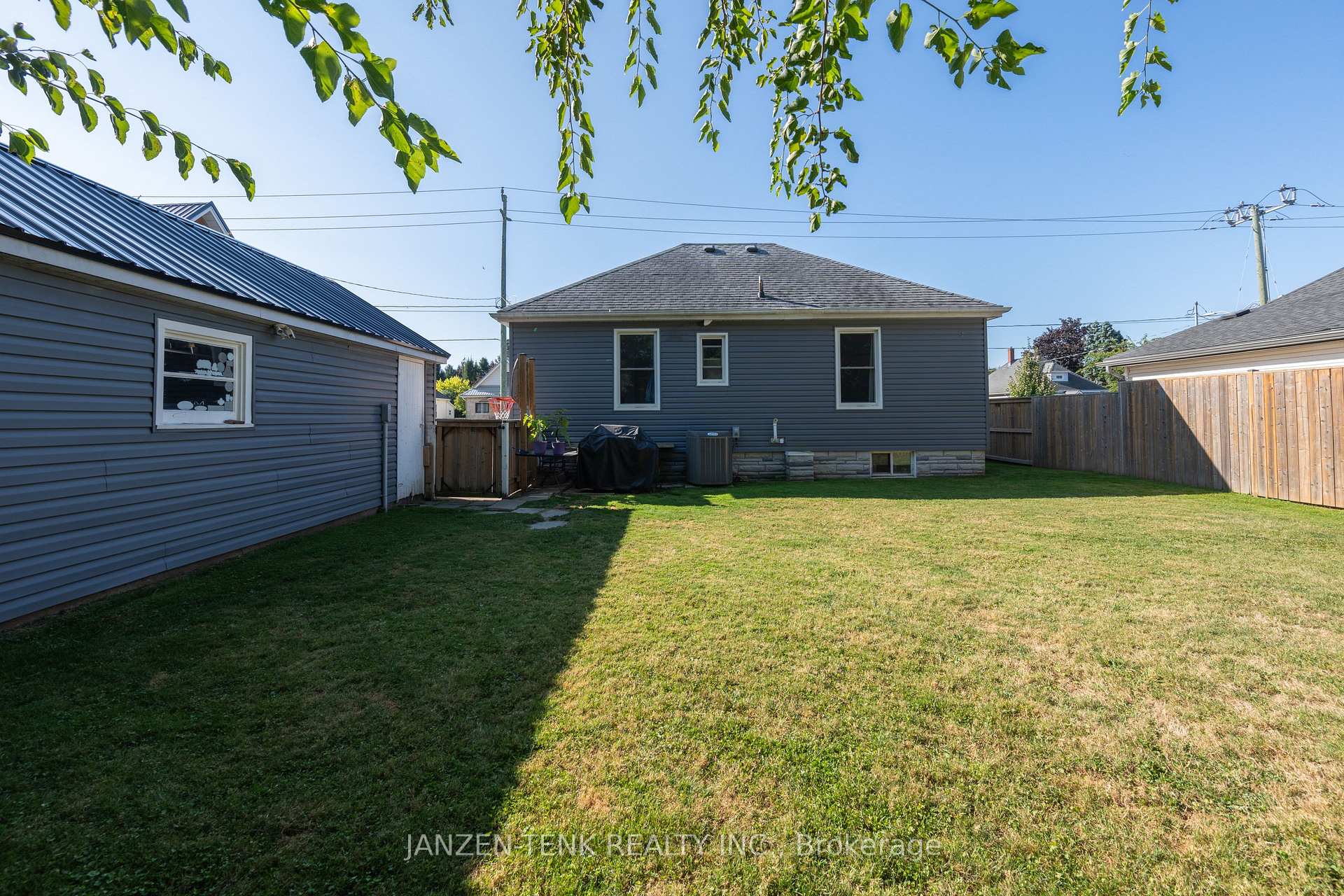 Photo 37 of 154 Elm Street, St. Thomas — HOMEH