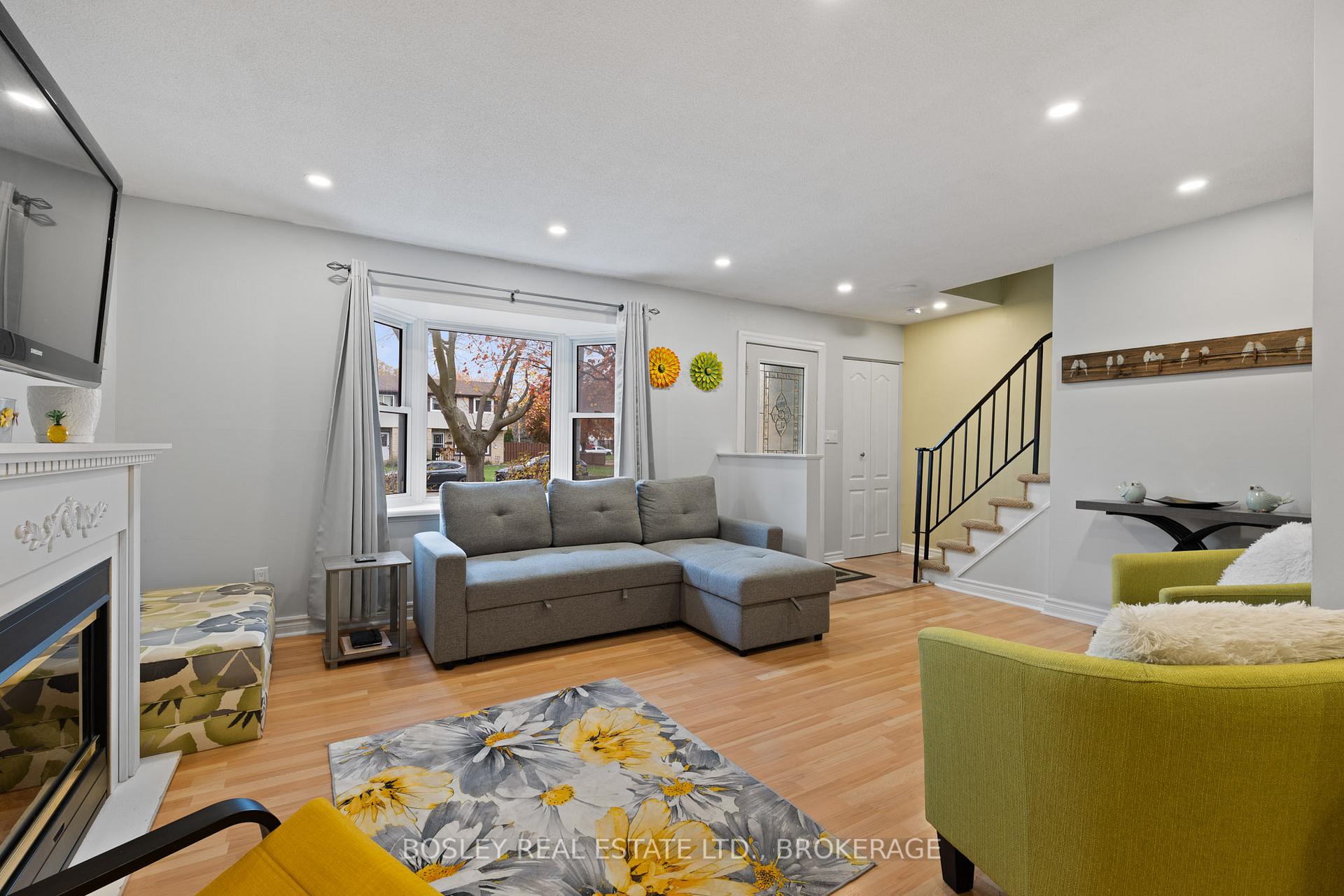 Photo 7 of 26 Allan Drive, St. Catharines, Fairview — HOMEH