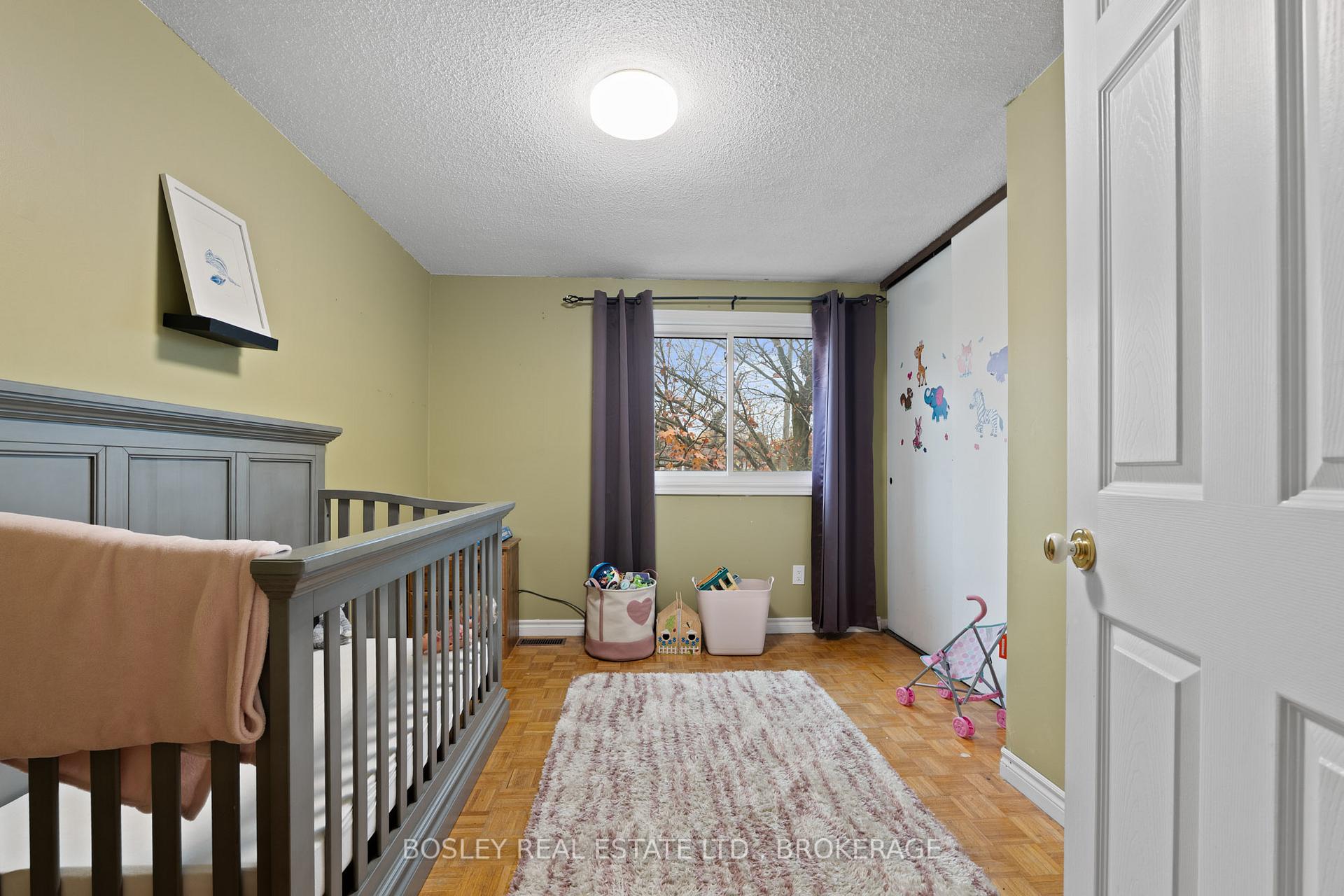 Photo 15 of 26 Allan Drive, St. Catharines, Fairview — HOMEH