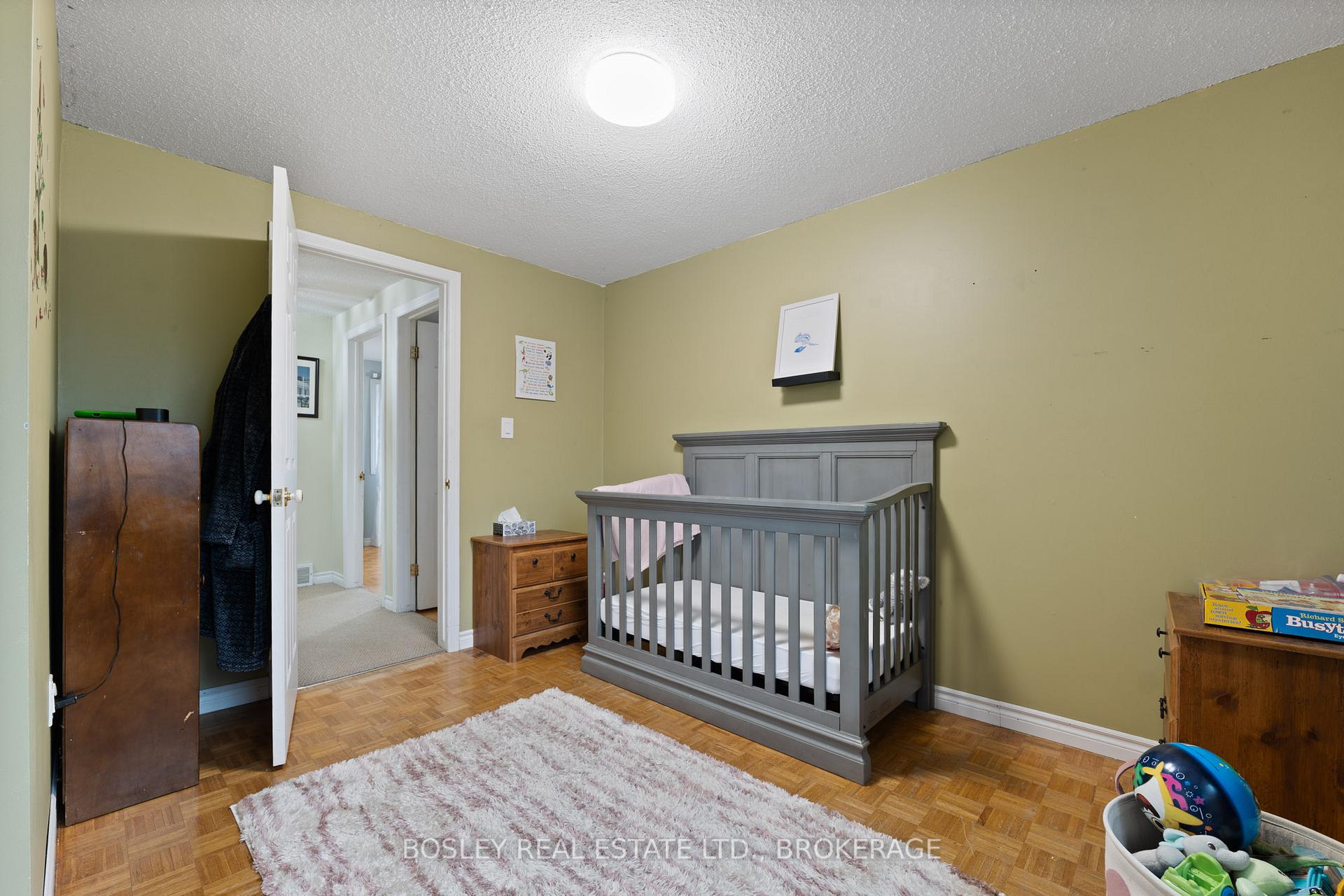Photo 16 of 26 Allan Drive, St. Catharines, Fairview — HOMEH