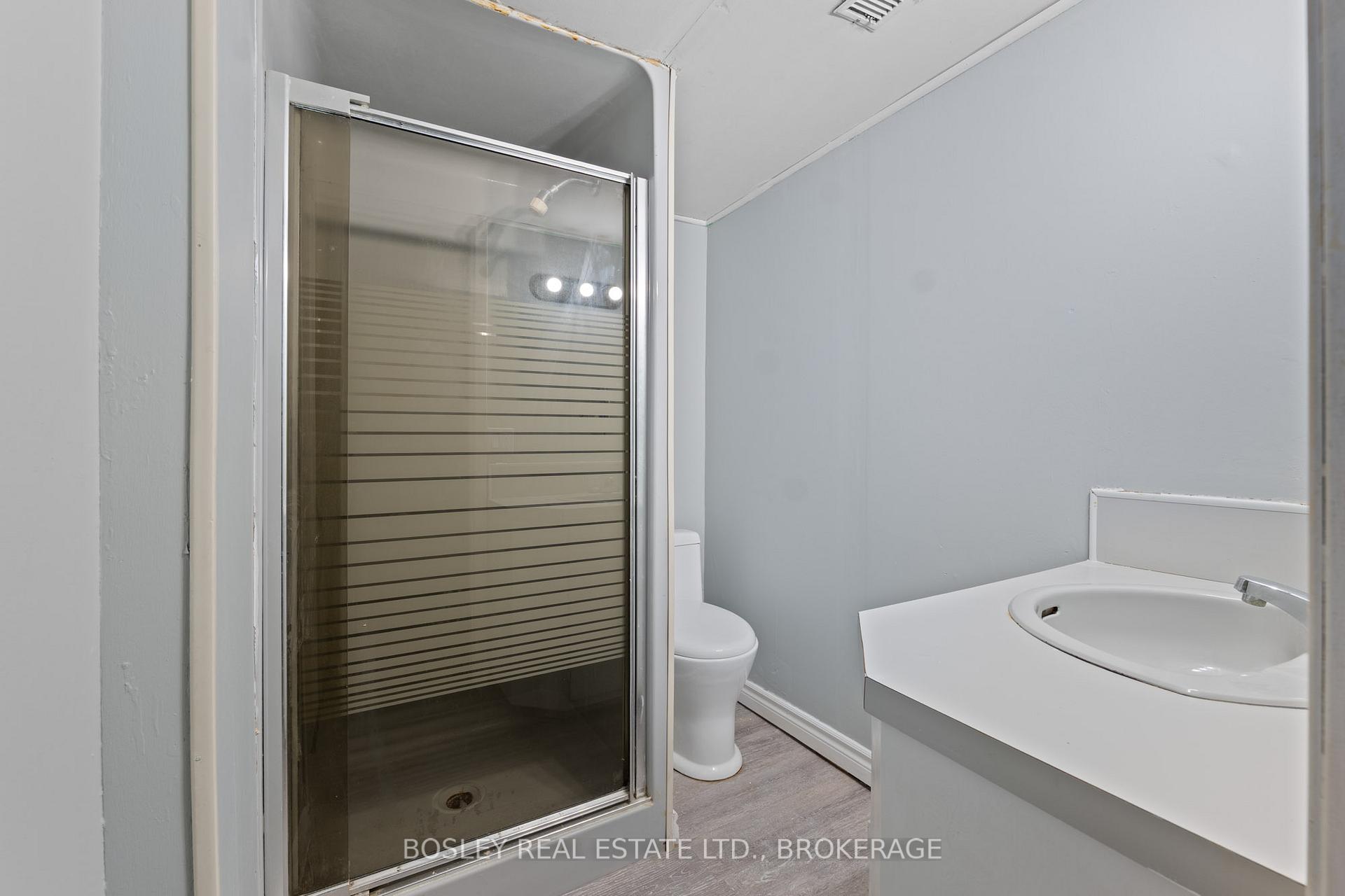 Photo 23 of 26 Allan Drive, St. Catharines, Fairview — HOMEH