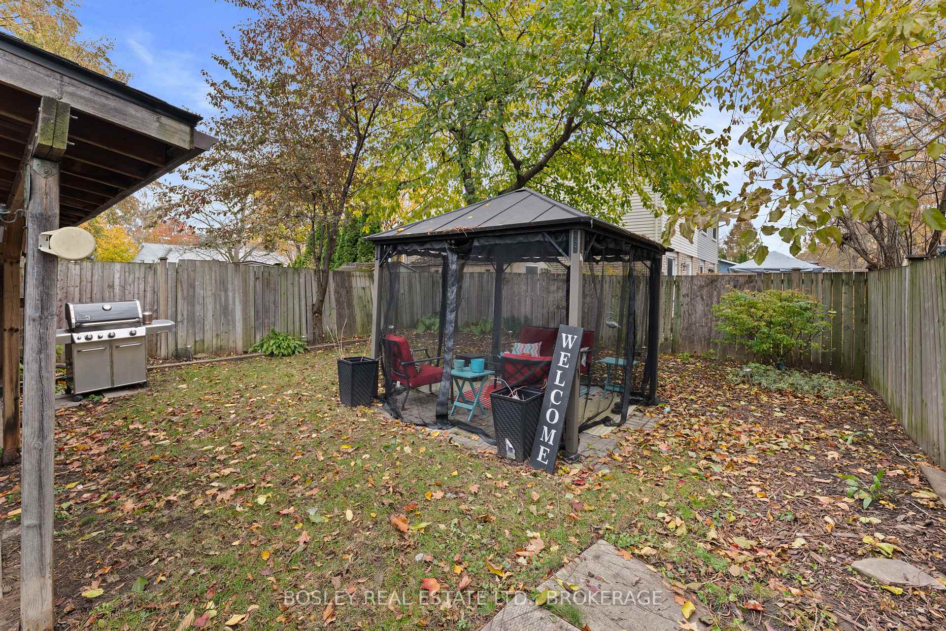 Photo 25 of 26 Allan Drive, St. Catharines, Fairview — HOMEH