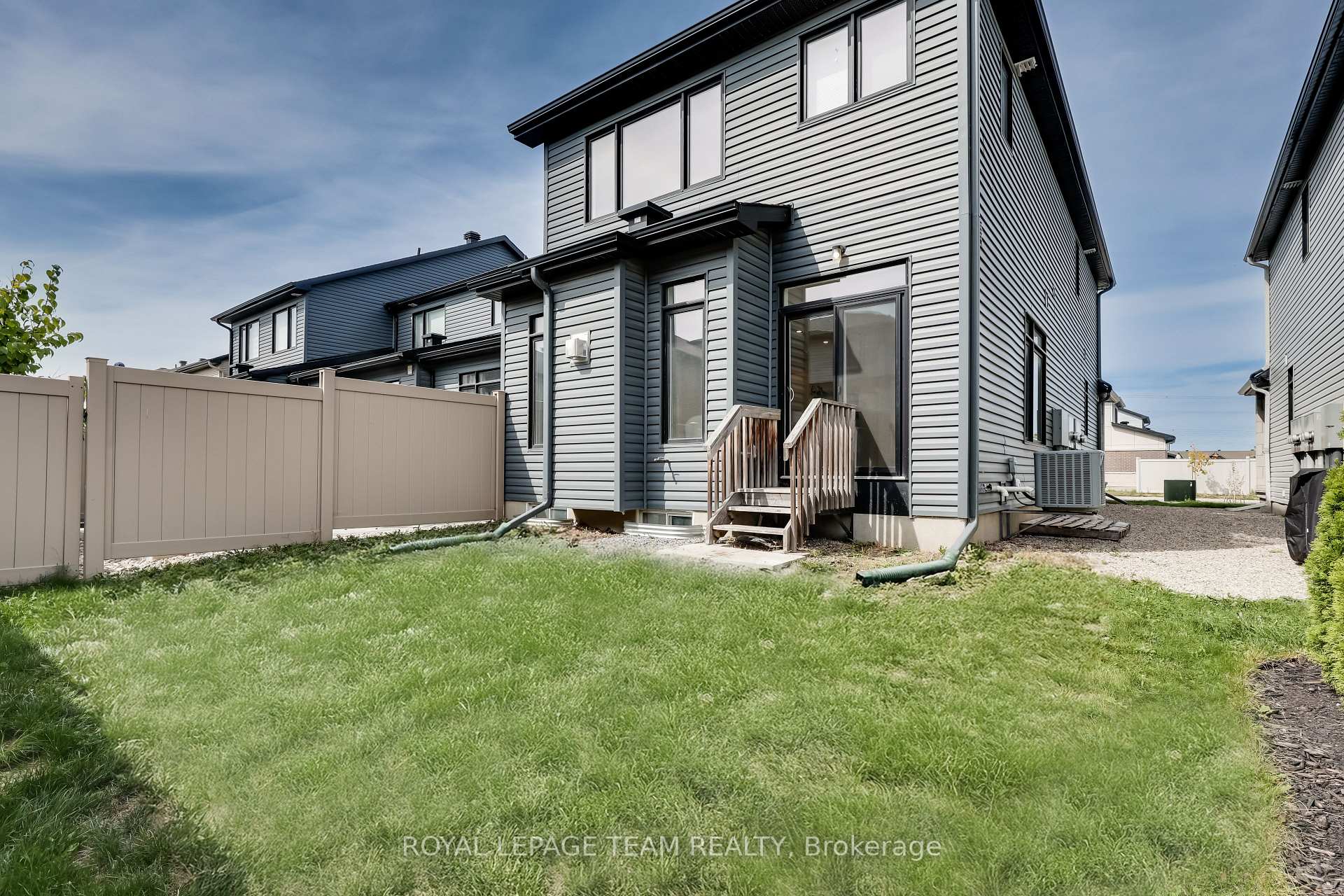 Photo 46 of 856 Clapham Terrace, Ottawa, Stittsville (South) — HOMEH