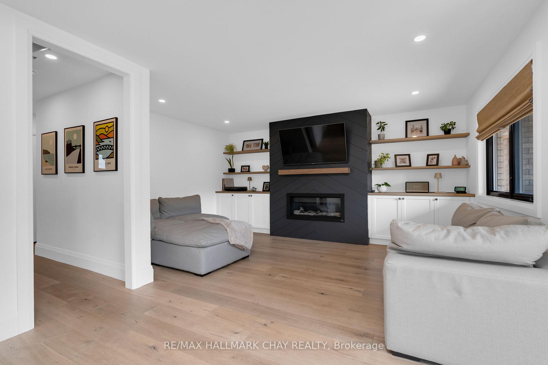 Photo 12 of 5 Lilac Lane, Springwater, Midhurst — HOMEH