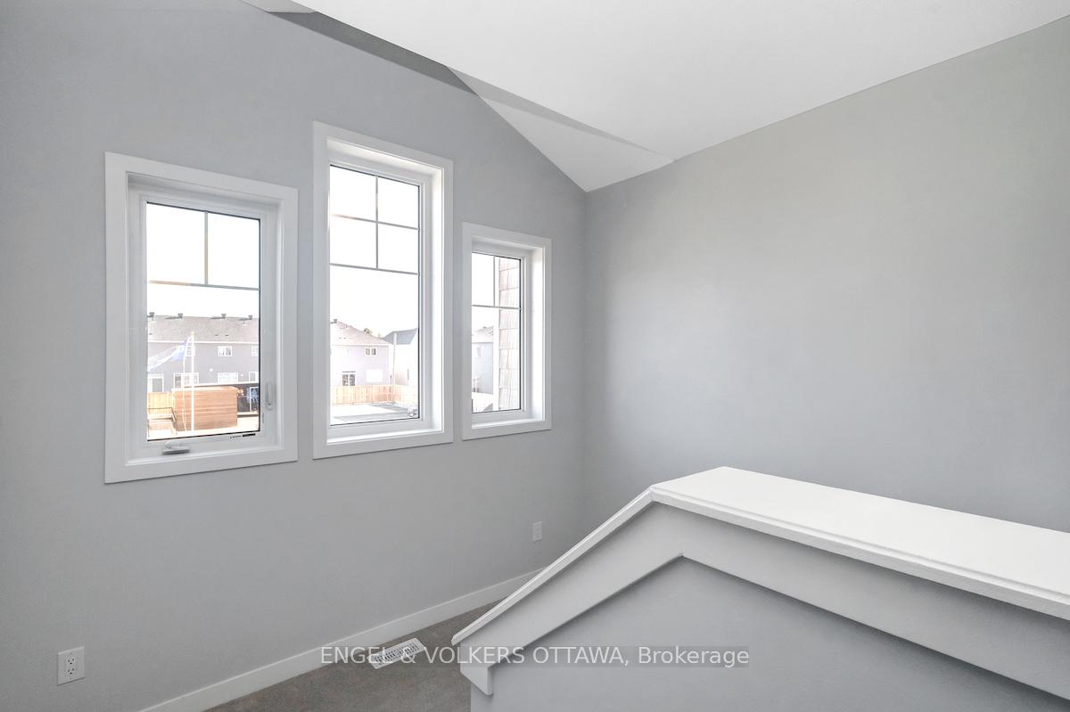 Photo 5 of 371 Crossway Terrace, Ottawa, Stittsville (North) — HOMEH