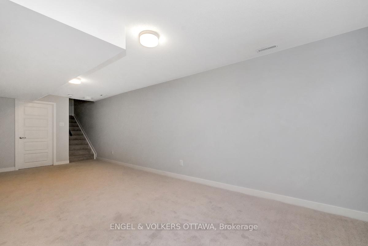 Photo 23 of 371 Crossway Terrace, Ottawa, Stittsville (North) — HOMEH