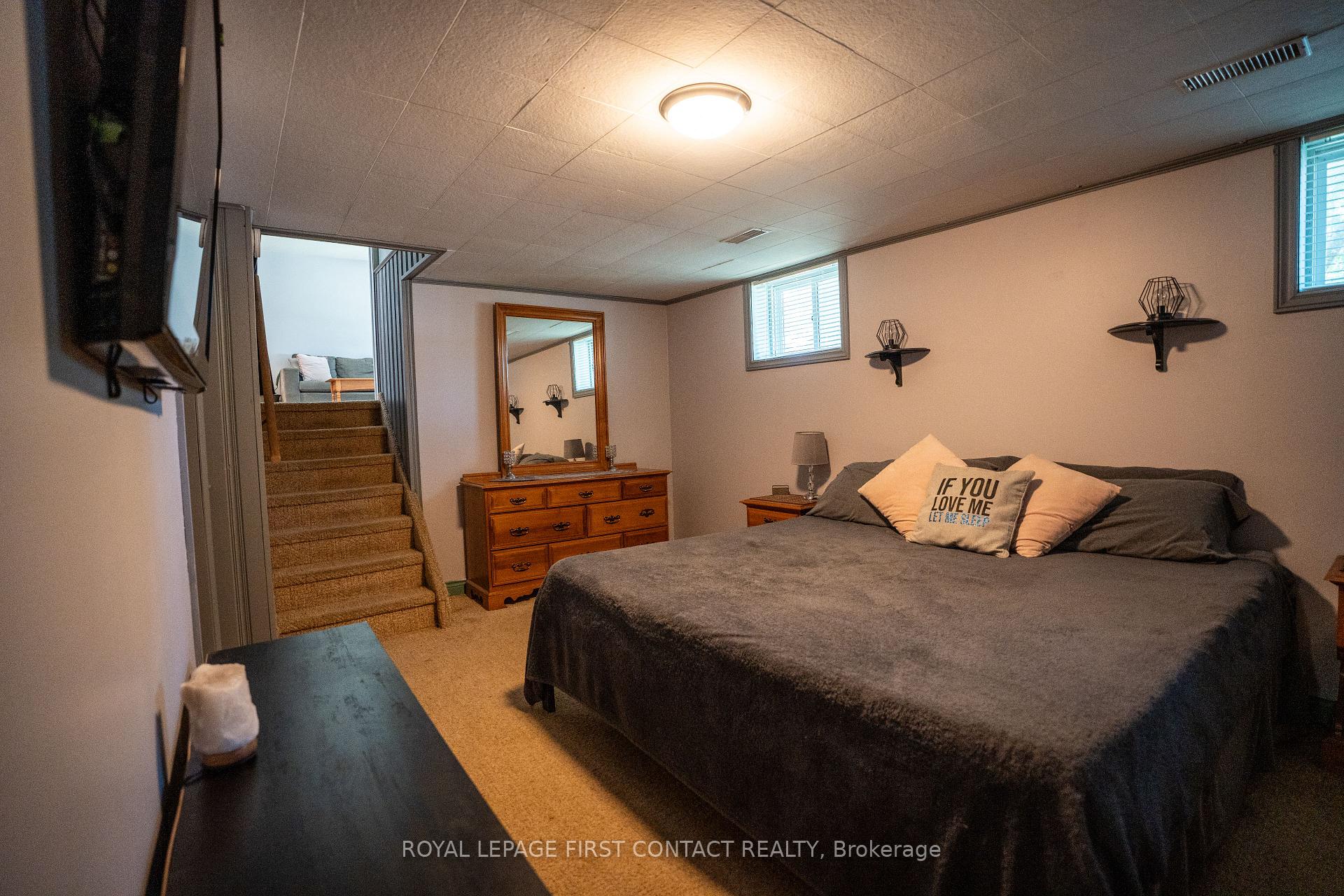 Photo 9 of 11 Ritchie Crescent, Springwater, Elmvale — HOMEH