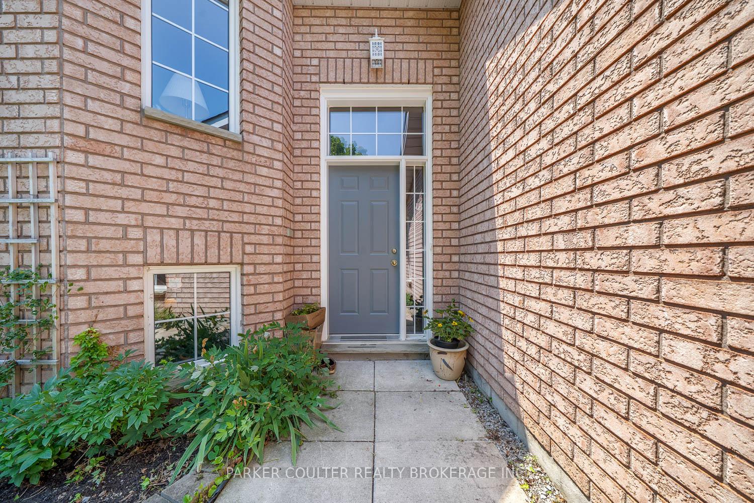 Photo 4 of 32 Ritchie Crescent, Springwater, Elmvale — HOMEH