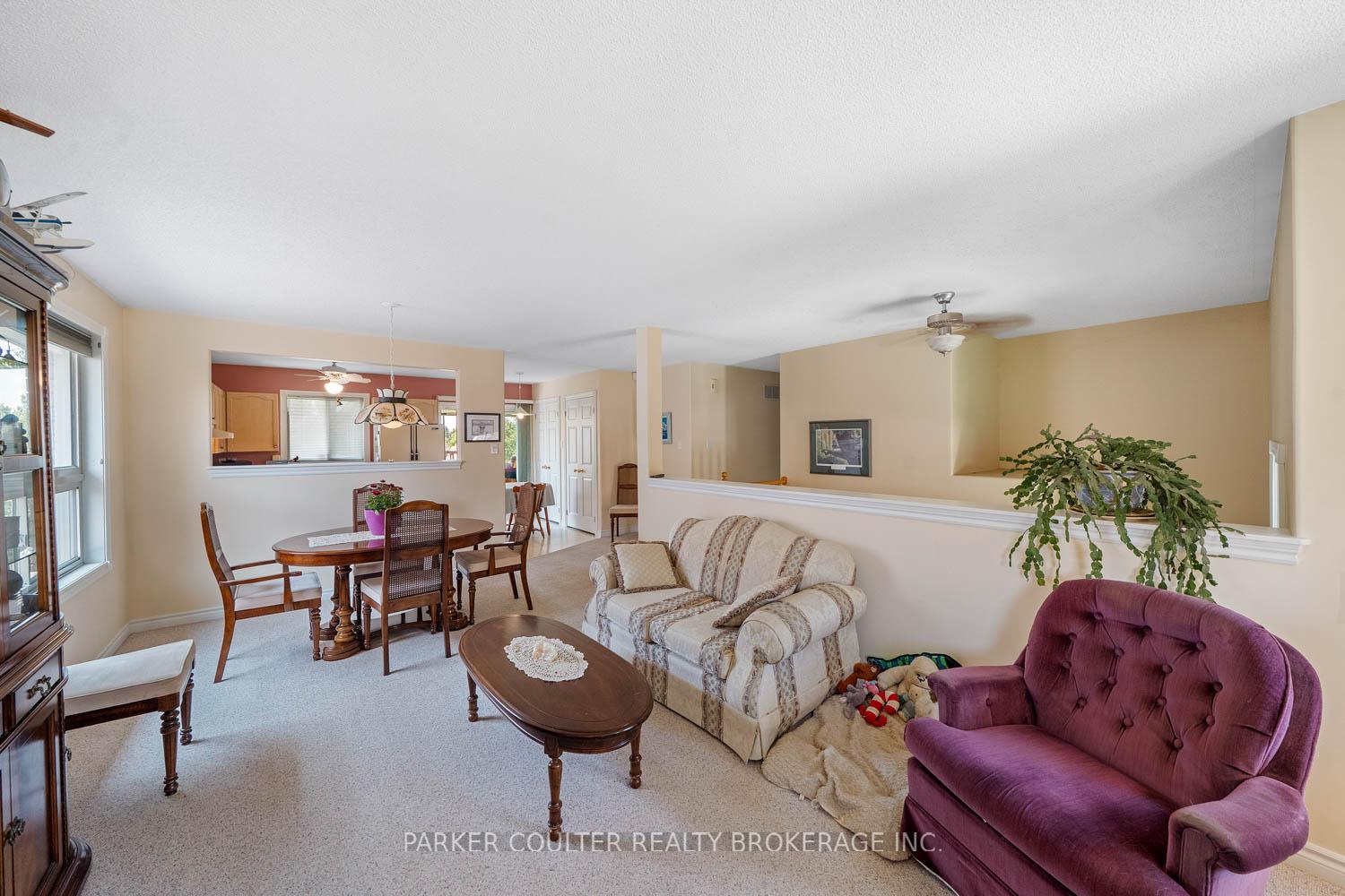 Photo 8 of 32 Ritchie Crescent, Springwater, Elmvale — HOMEH