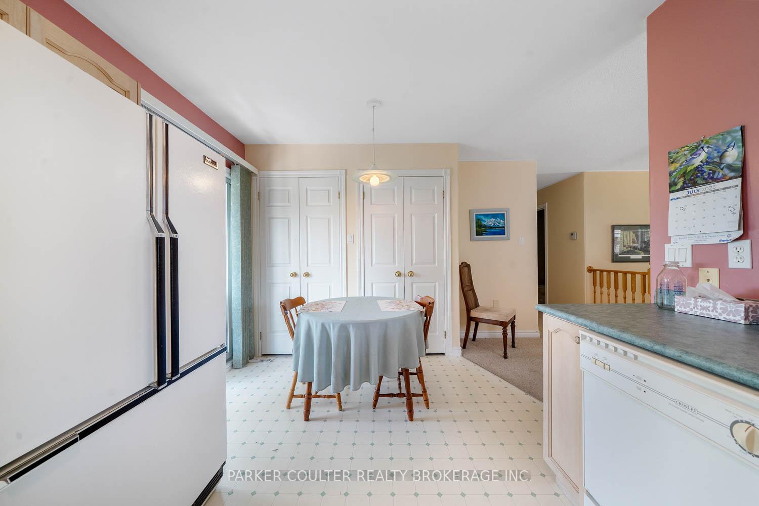 Photo 13 of 32 Ritchie Crescent, Springwater, Elmvale — HOMEH