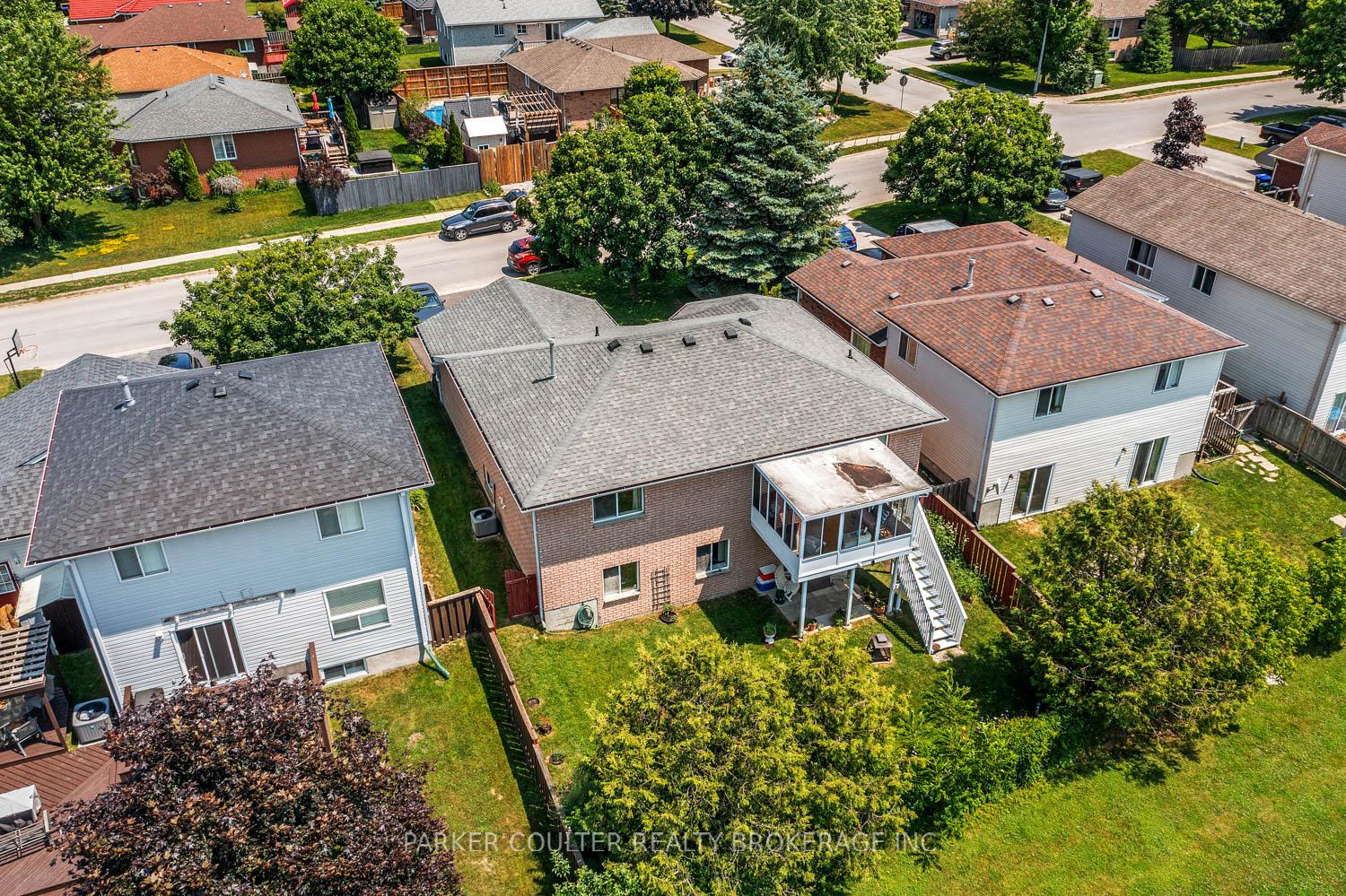 Photo 32 of 32 Ritchie Crescent, Springwater, Elmvale — HOMEH
