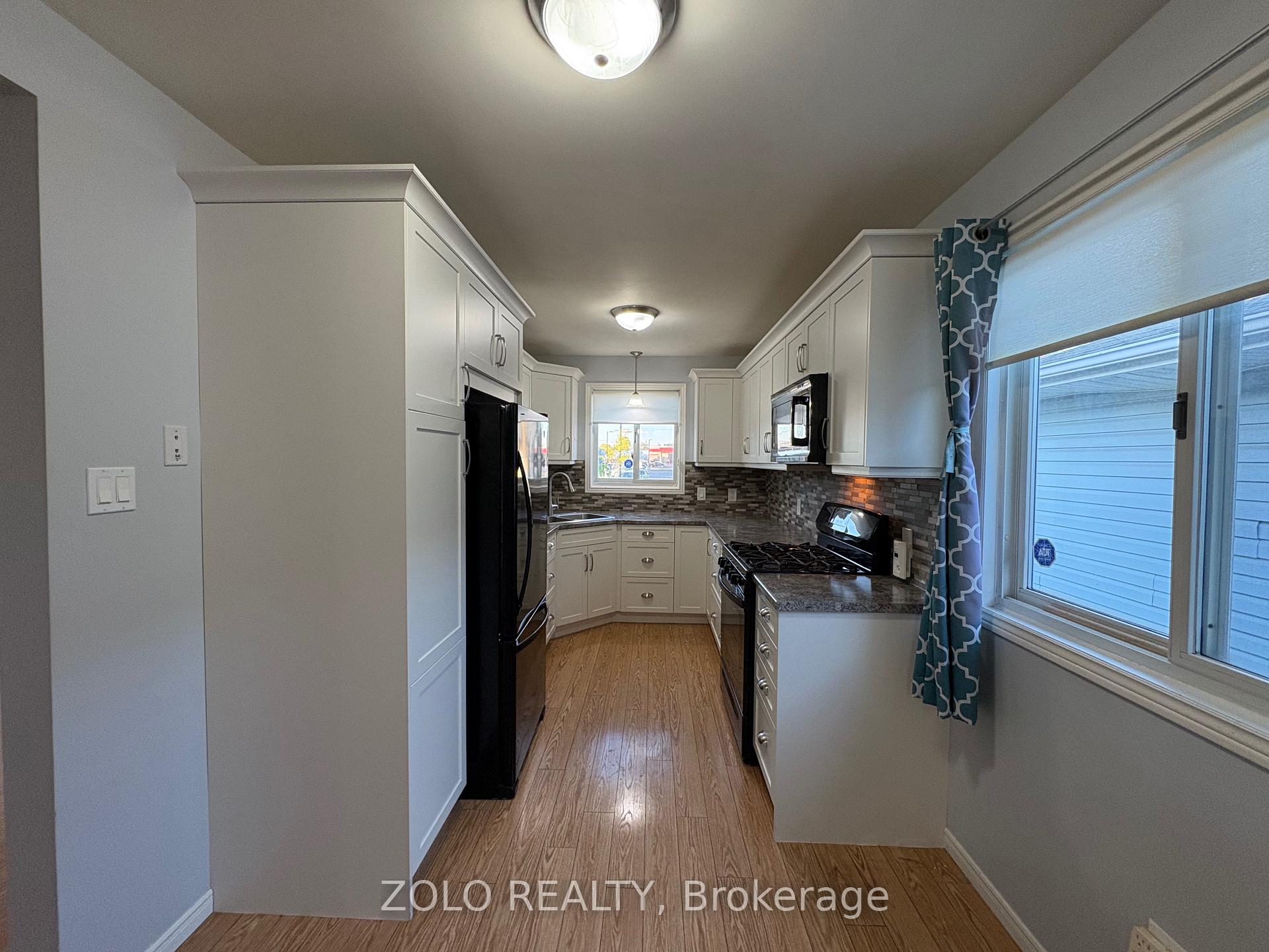 Photo 7 of 159 Erie Street, St. Thomas — HOMEH