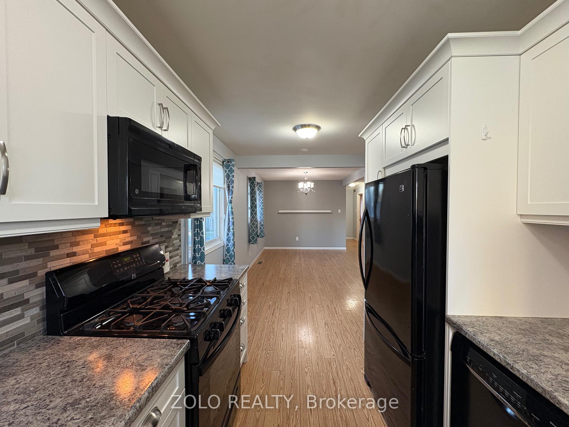 Photo 11 of 159 Erie Street, St. Thomas — HOMEH