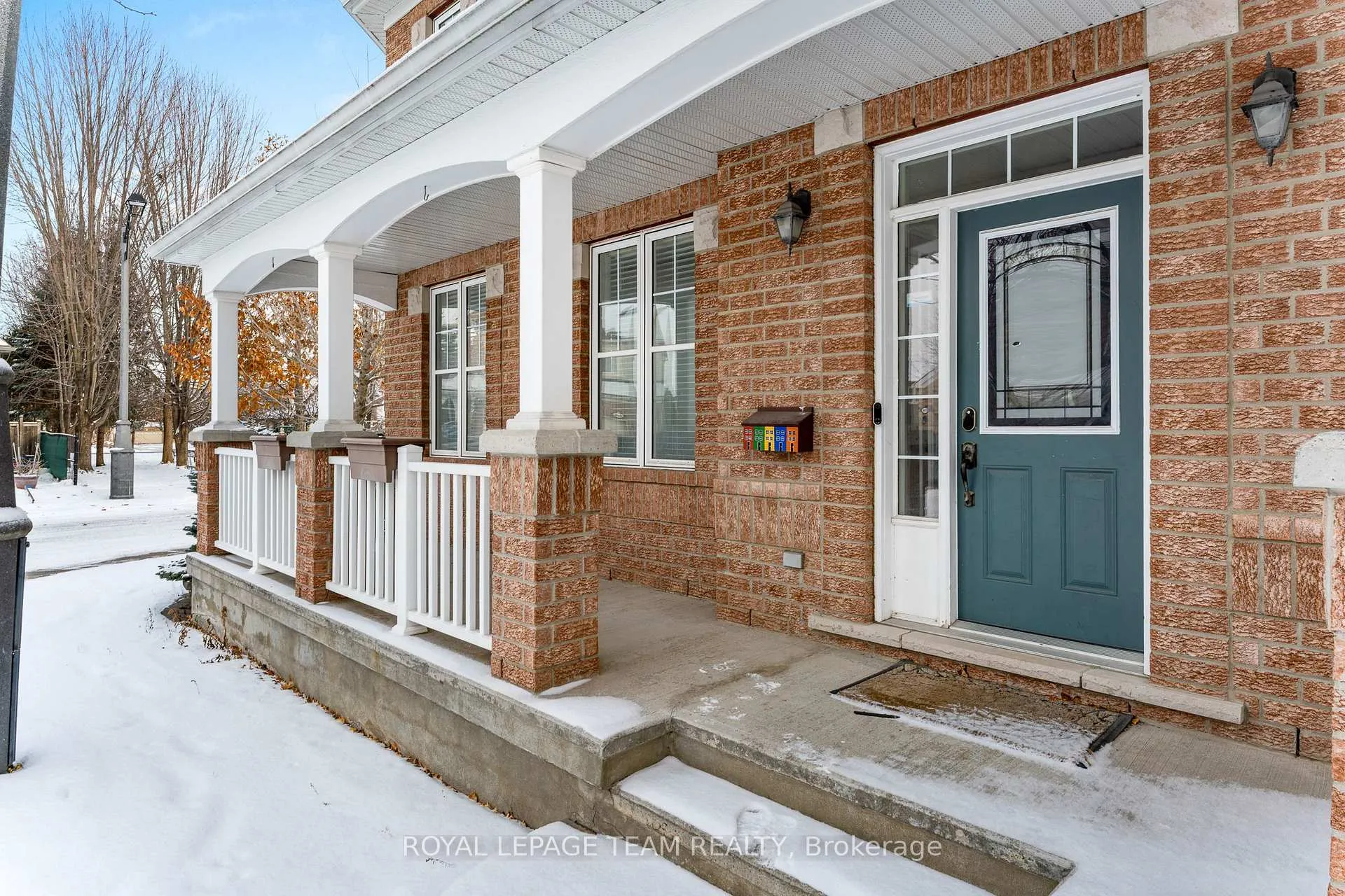 Photo 4 of 221 Kohilo Crescent, Ottawa, Stittsville (North) — HOMEH