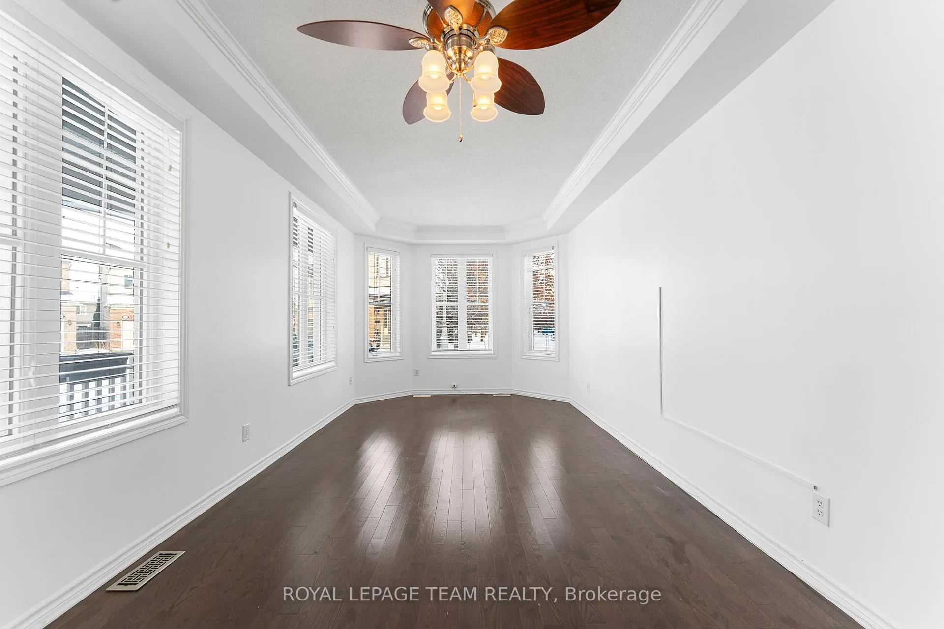 Photo 8 of 221 Kohilo Crescent, Ottawa, Stittsville (North) — HOMEH