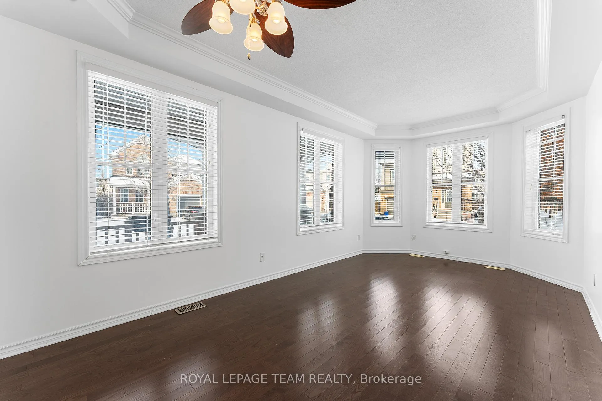 Photo 9 of 221 Kohilo Crescent, Ottawa, Stittsville (North) — HOMEH